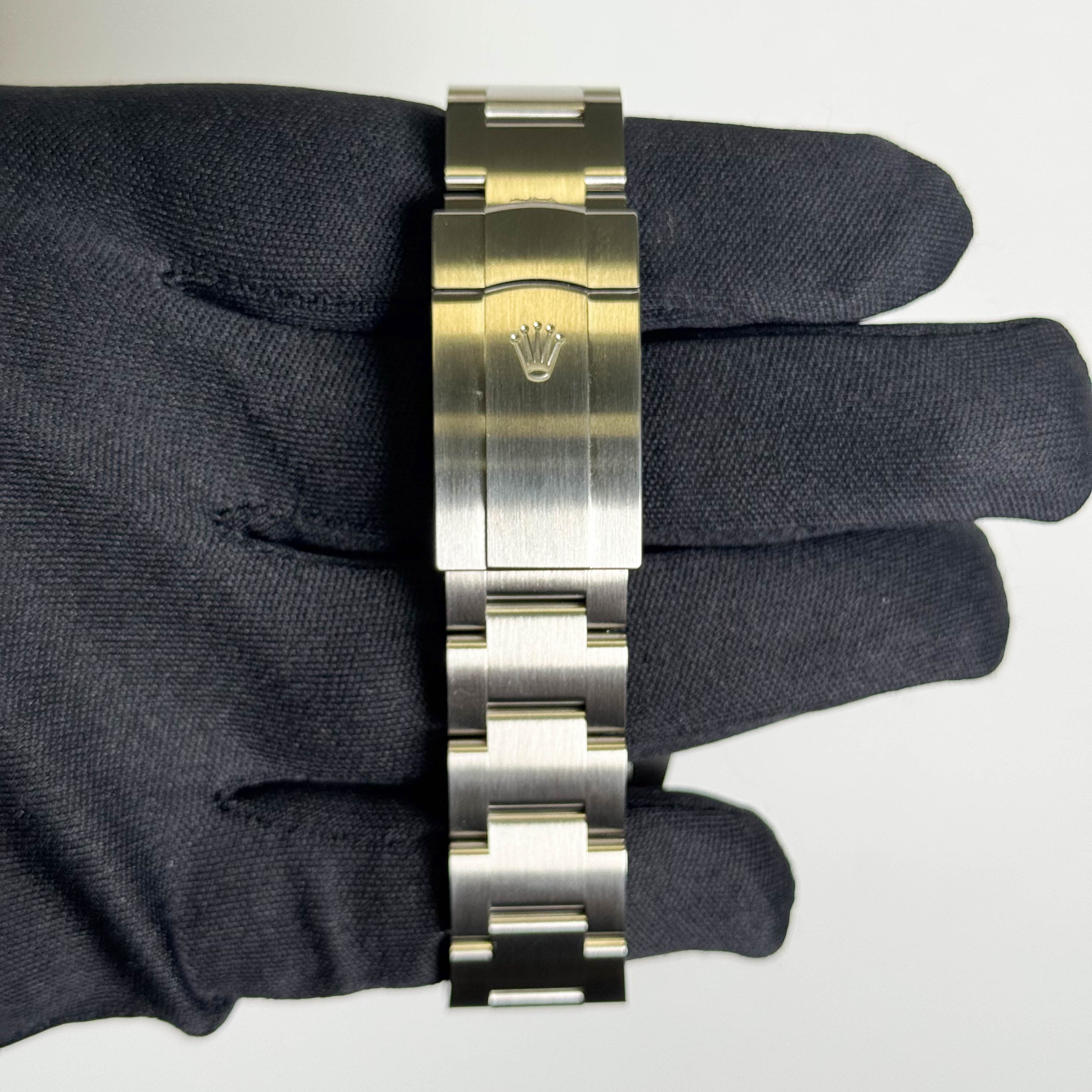 Rolex Oyster Perpetual 41mm Pistachio Dial Watch Ref# 134300 - Happy Jewelers Fine Jewelry Lifetime Warranty