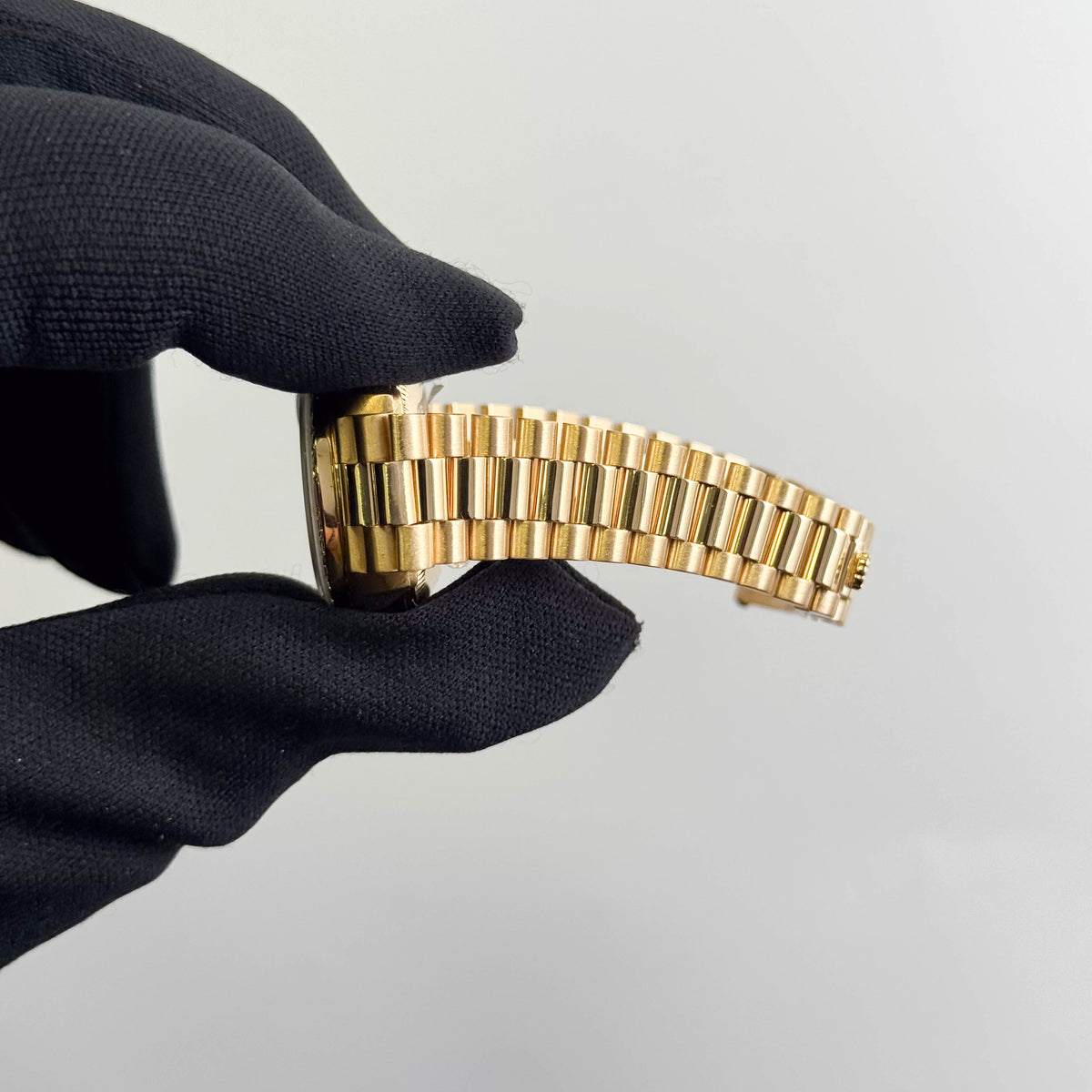 Rolex Datejust Yellow Gold 26mm Amber Vignette Diamond Dial Ref# 69068
