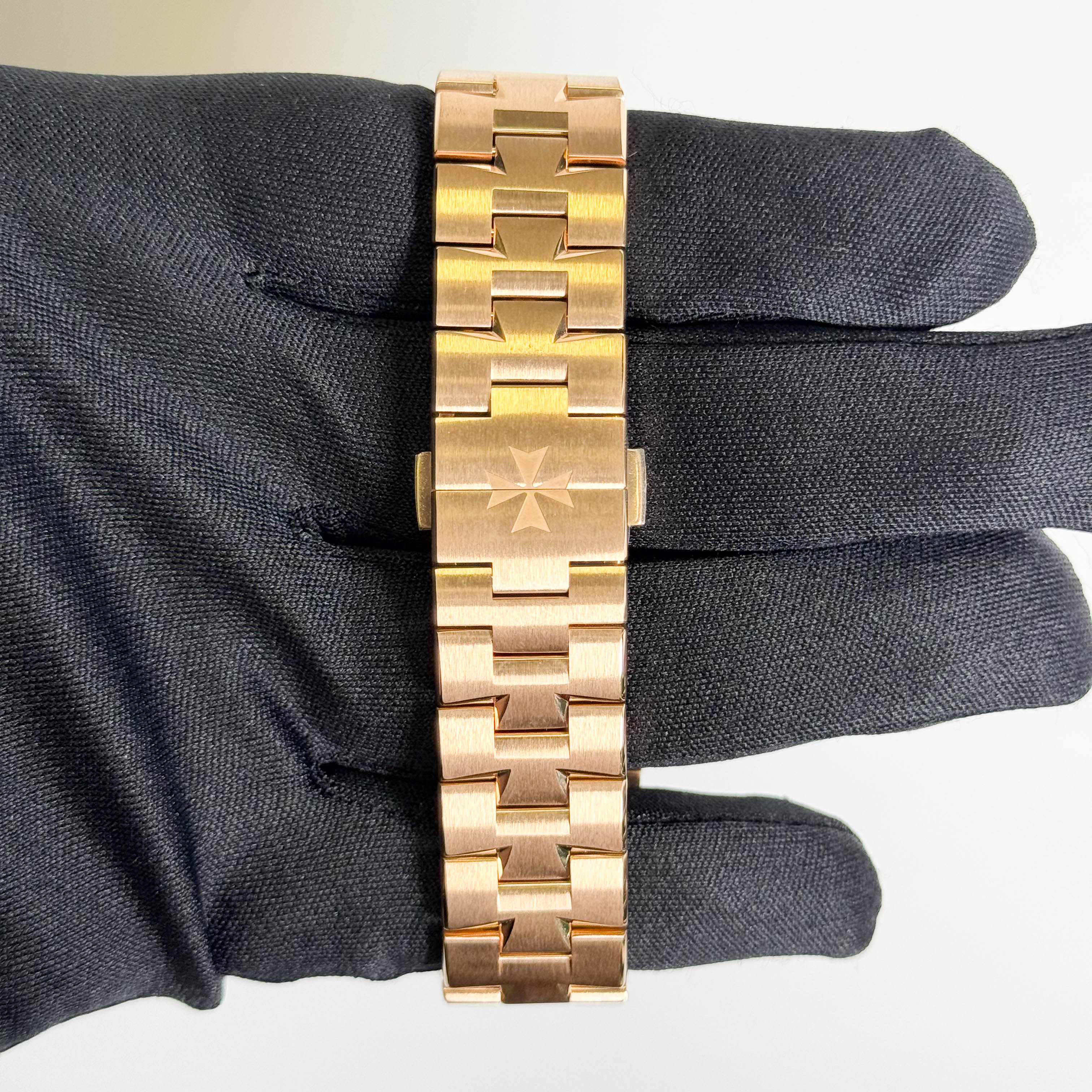 Vacheron Constantin Overseas Perpetual Calendar Ultra Thin 41.5mm Pink Gold Dial Watch Ref# 4300V/220R-H144