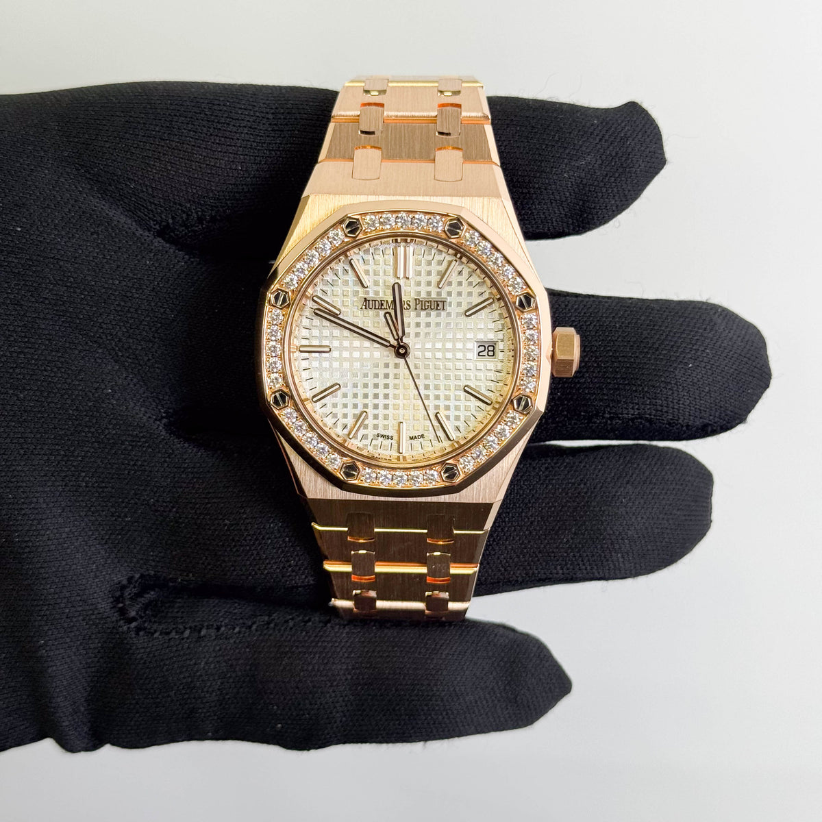 Audemars Piguet Royal Oak 37mm White Dial Watch Ref# 15551OR.ZZ.1356OR.04