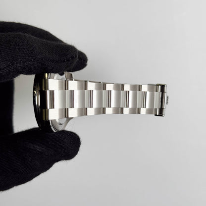 Rolex Yacht-Master 40mm Rhodium Dial Watch Ref# 126622
