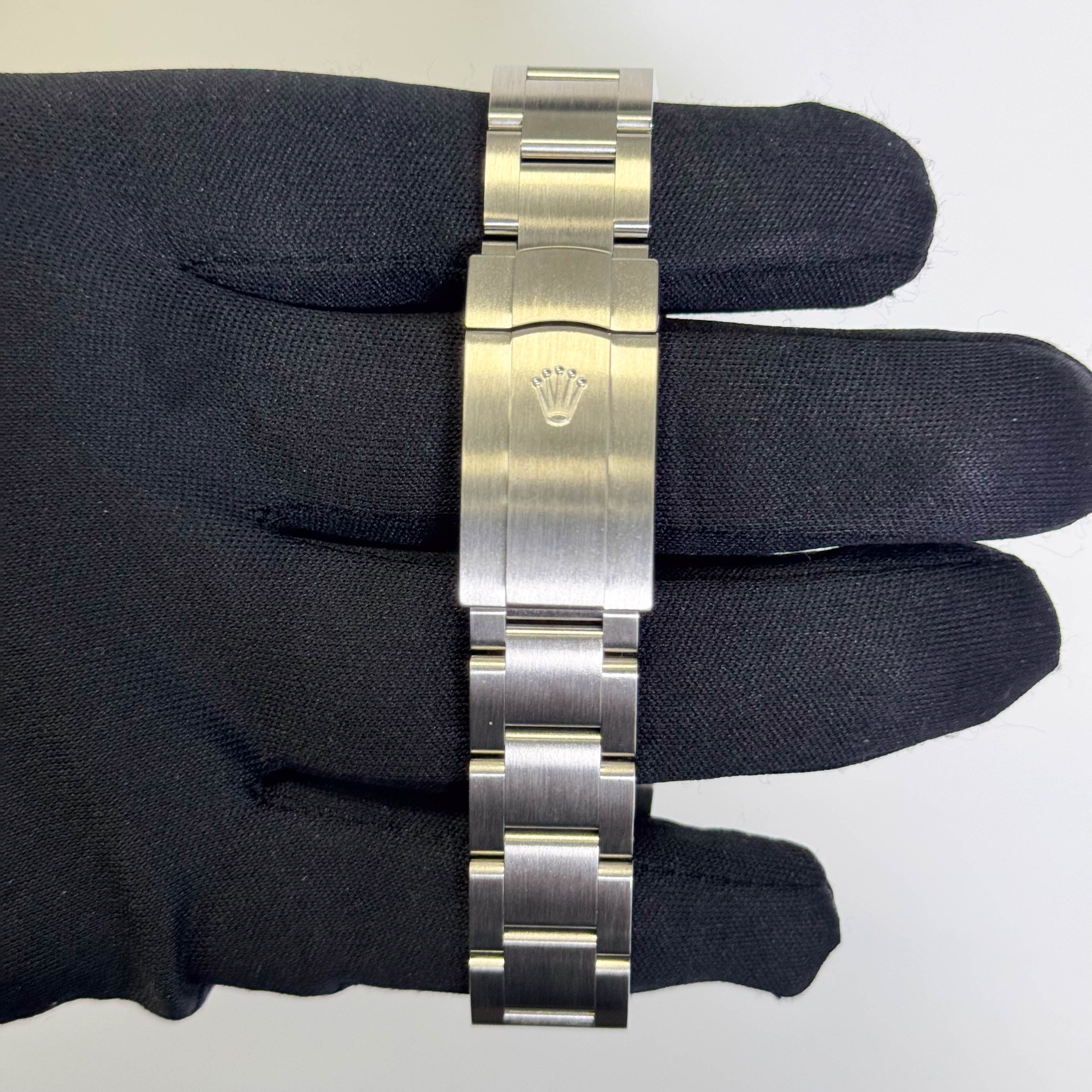 Rolex Oyster Perpetual 41mm Green Dial Watch Ref# 124300 - Happy Jewelers Fine Jewelry Lifetime Warranty