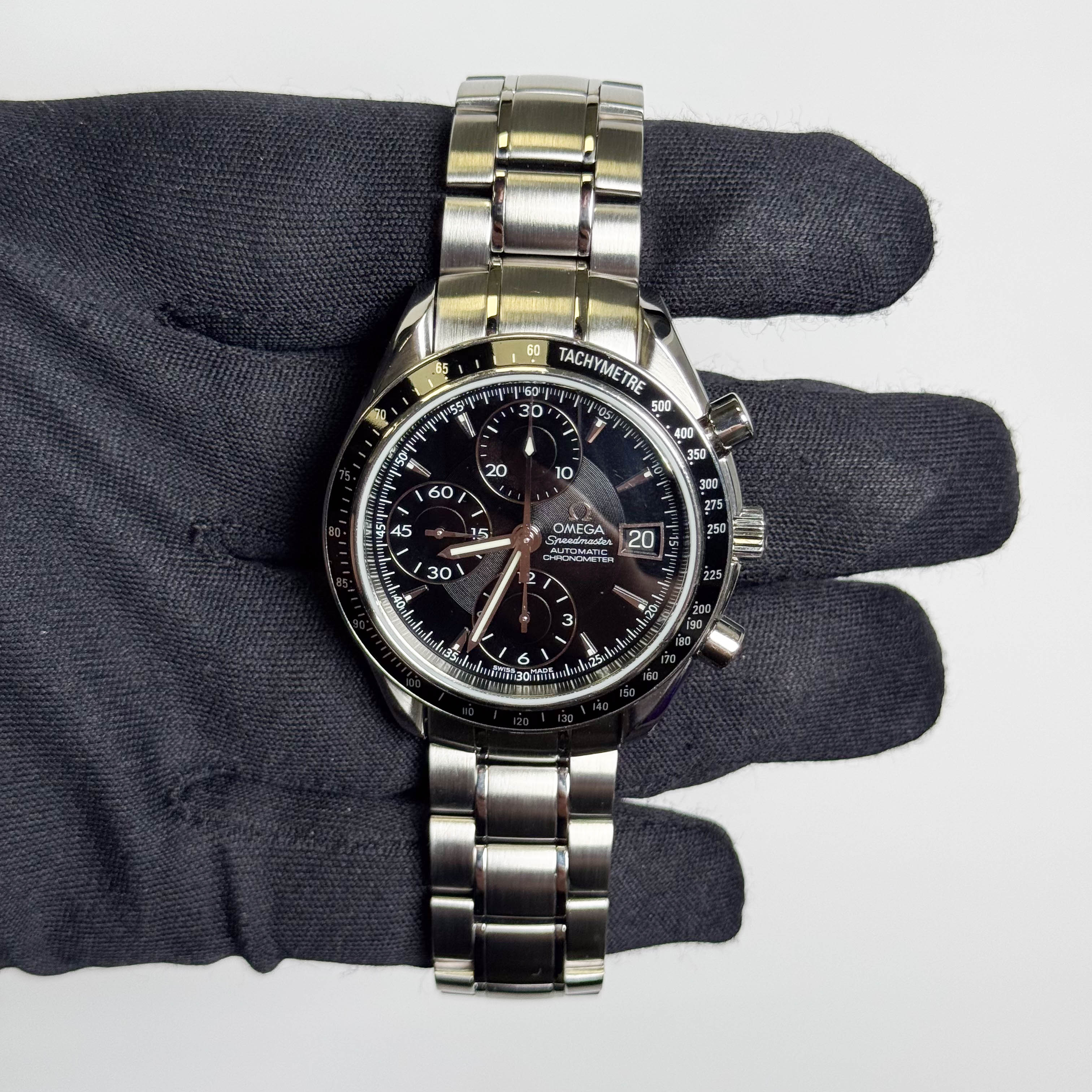 Omega Speedmaster Date 40mm Black Dial Watch Ref# 3210.50.00 - Happy Jewelers Fine Jewelry Lifetime Warranty
