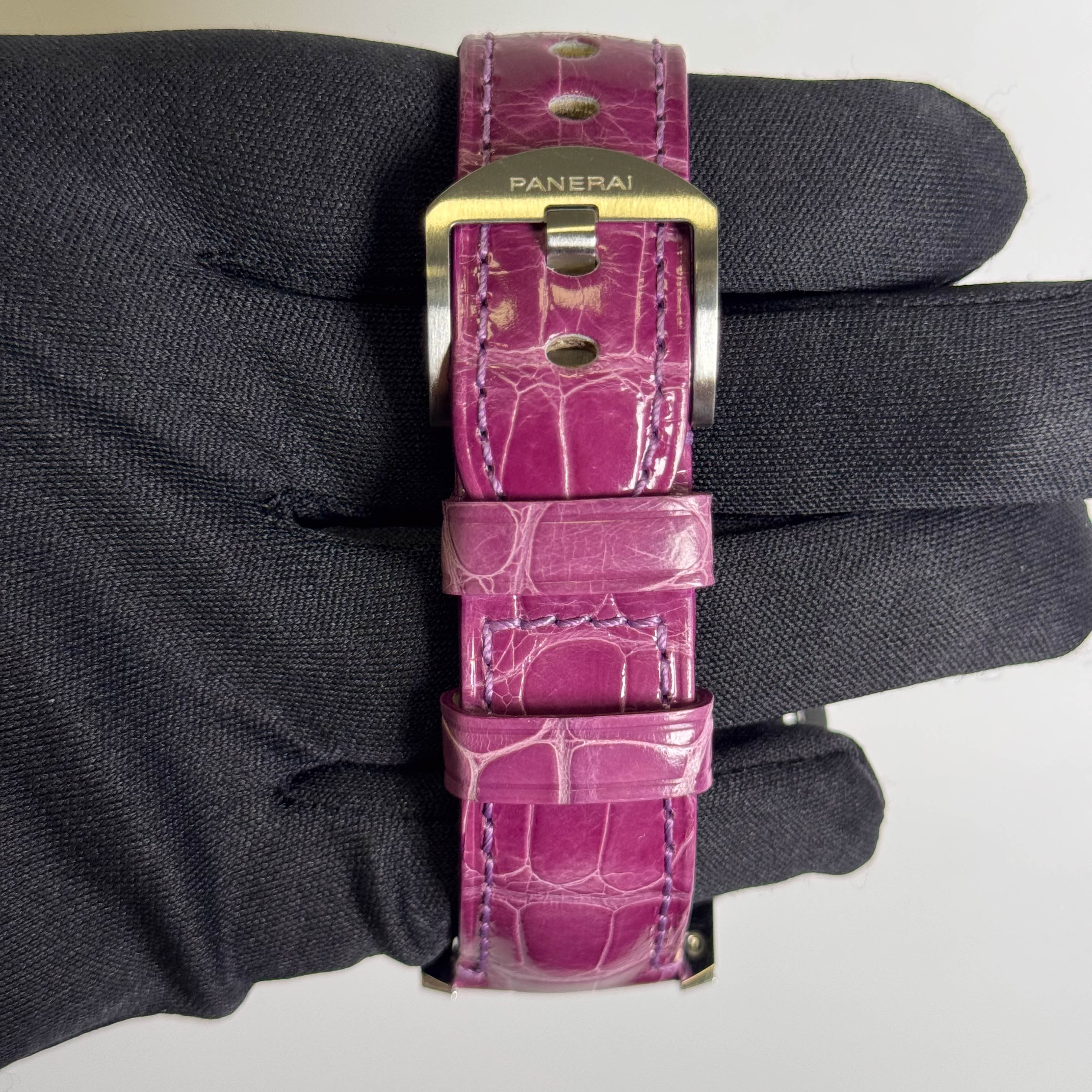 Panerai Luminor 42mm White Dial Watch Ref# PAM00523