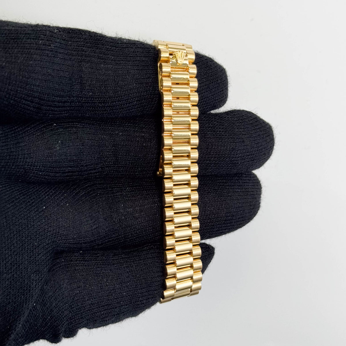 Rolex Datejust 26mm Champagne Dial Watch Ref# 69178