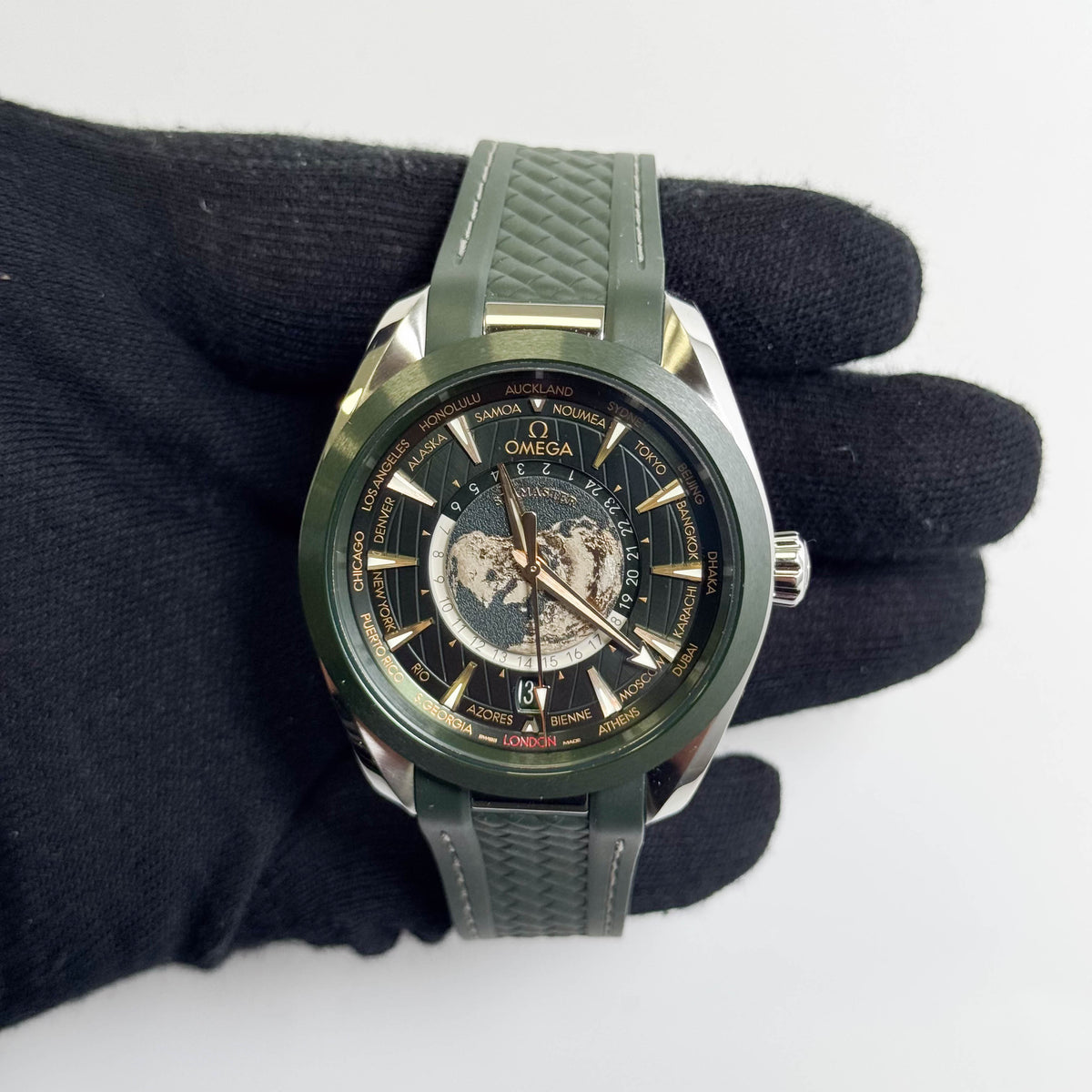 Omega Seamaster Aqua Terra 39mm Green Dial Watch Ref# 220.32.43.22.10.001