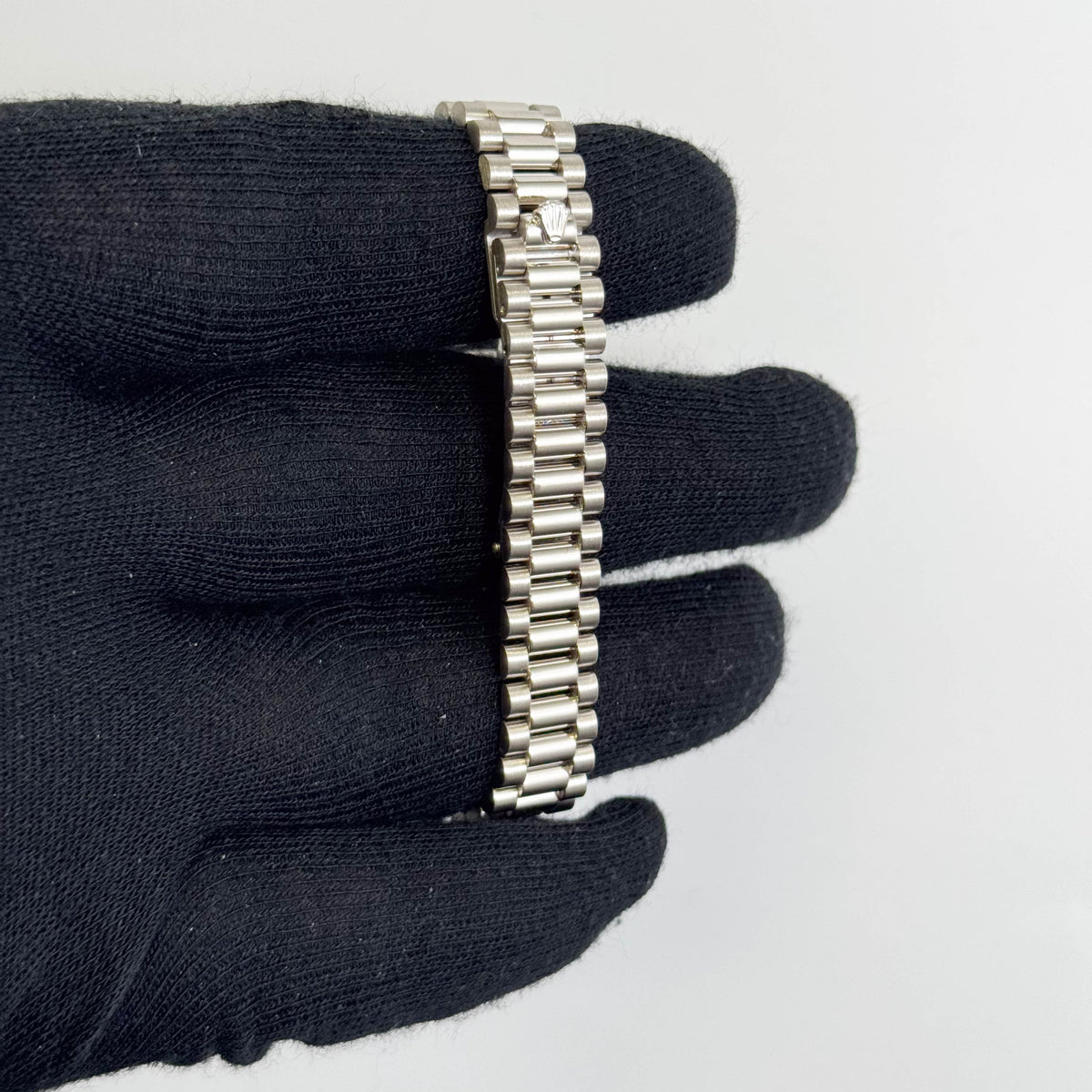 Rolex Datejust 26mm Silver Dial Watch Ref# 69079