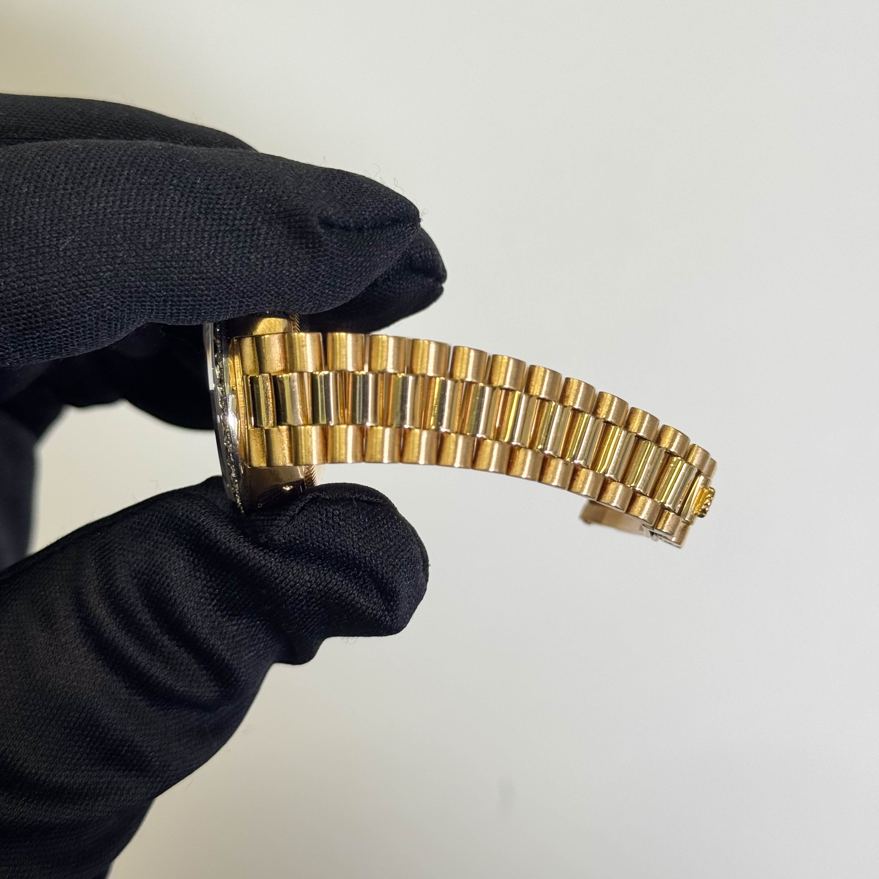 Rolex Datejust 26mm Champagne Dial Watch Ref# 6917 - Happy Jewelers Fine Jewelry Lifetime Warranty