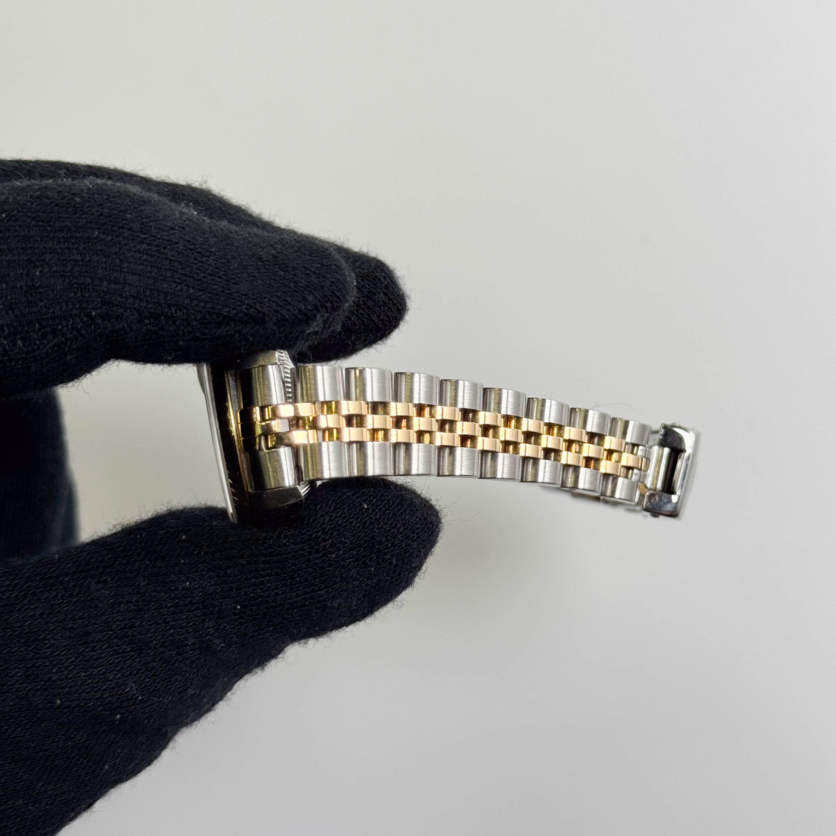 Rolex Datejust 26mm Champagne Dial Watch Ref# 69173