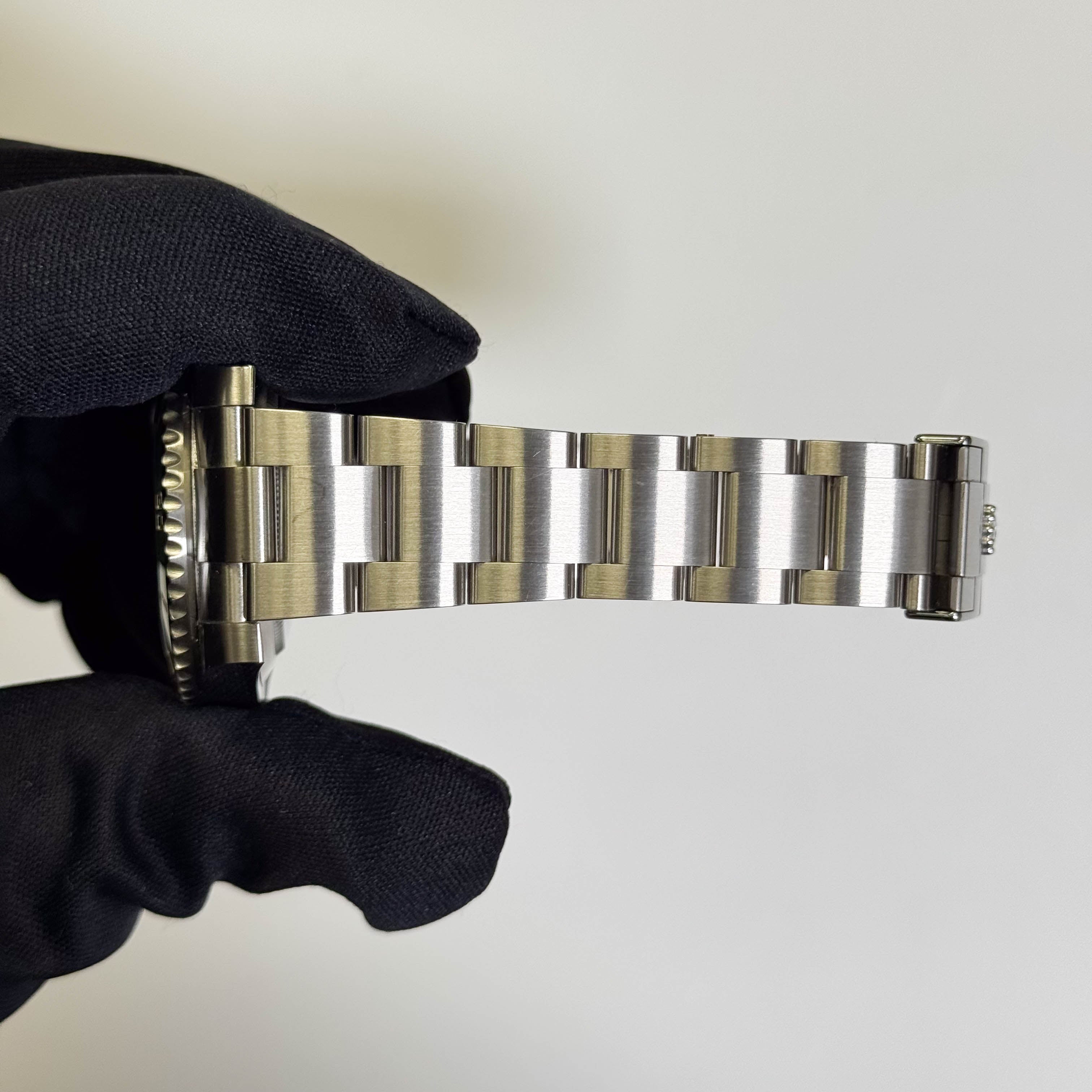 Rolex Submariner 40mm Green Dial Watch Ref# 116610LV - Happy Jewelers Fine Jewelry Lifetime Warranty