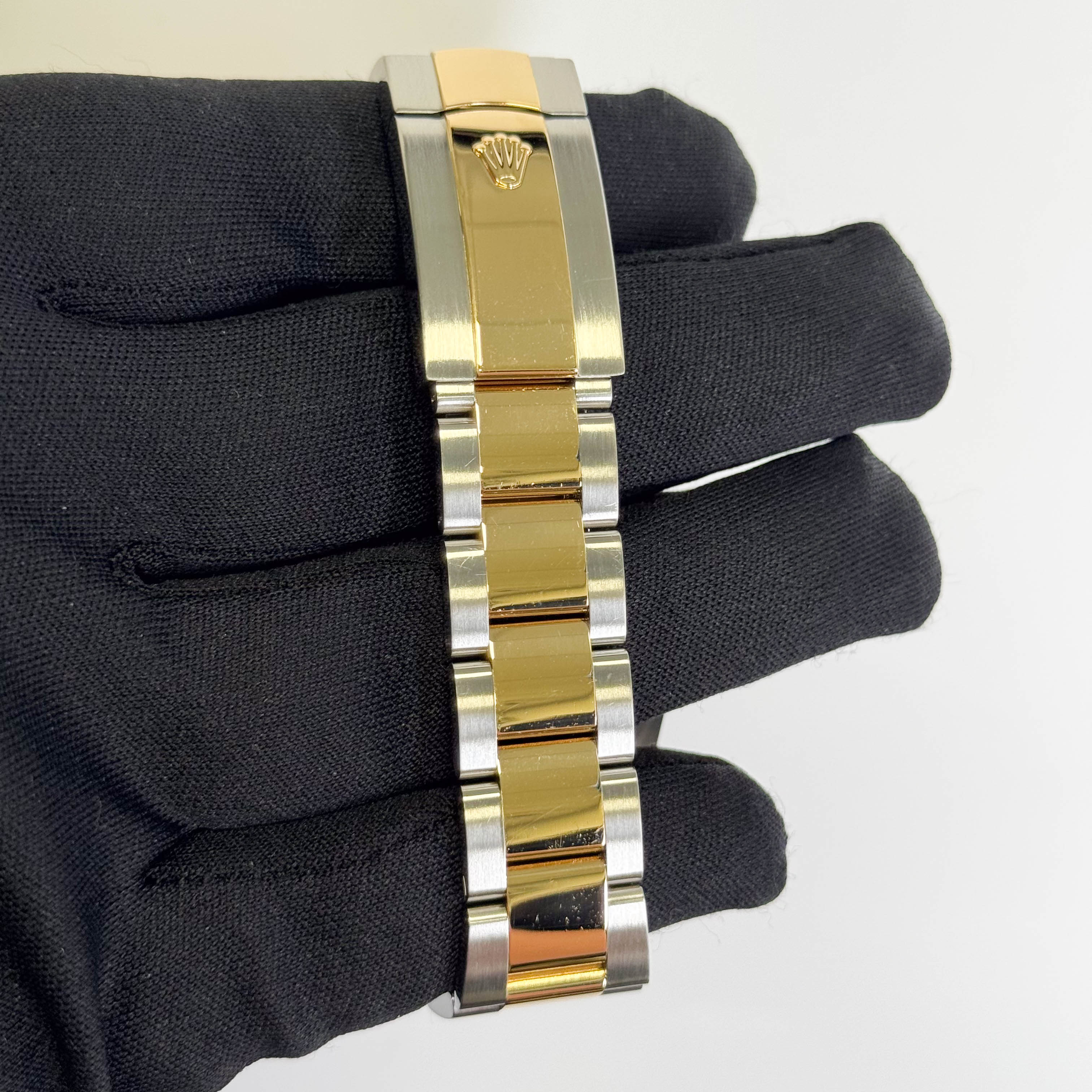 Rolex Datejust 41mm Champagne Dial Watch Ref# 116333 - Happy Jewelers Fine Jewelry Lifetime Warranty