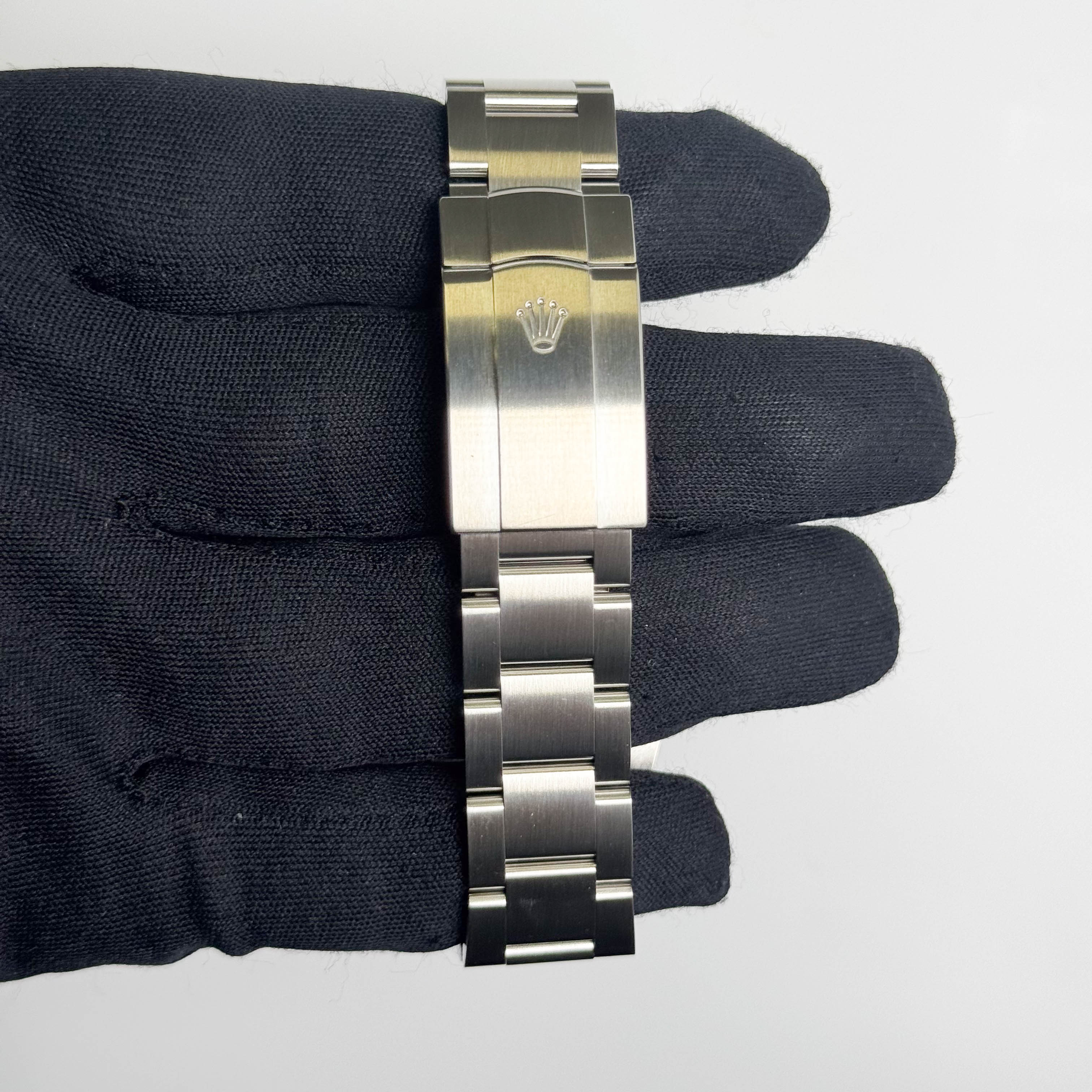 Rolex Oyster Perpetual 41mm Lilac Dial Watch Ref# 134300 – Happy