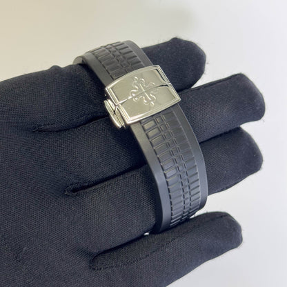 Patek Philippe Aquanaut 40mm Grey Dial Watch Ref# 5164A-001