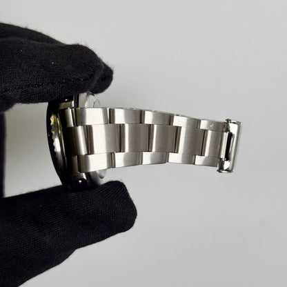 Rolex Sea-Dweller 40mm Black Dial Watch Ref# 16660