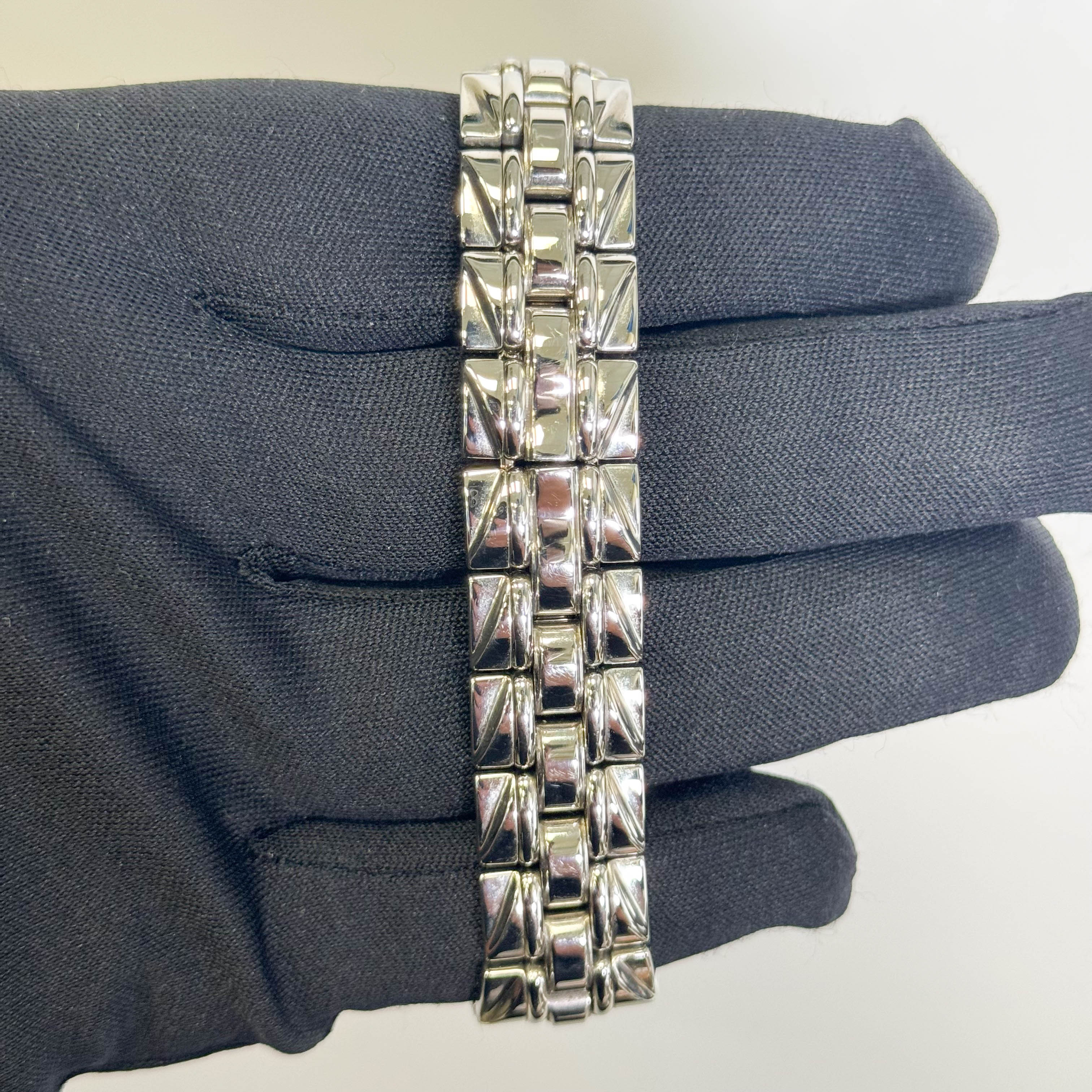 Patek Philippe Sculpture 37mm Black Dial Watch Ref# 5091/1A-010