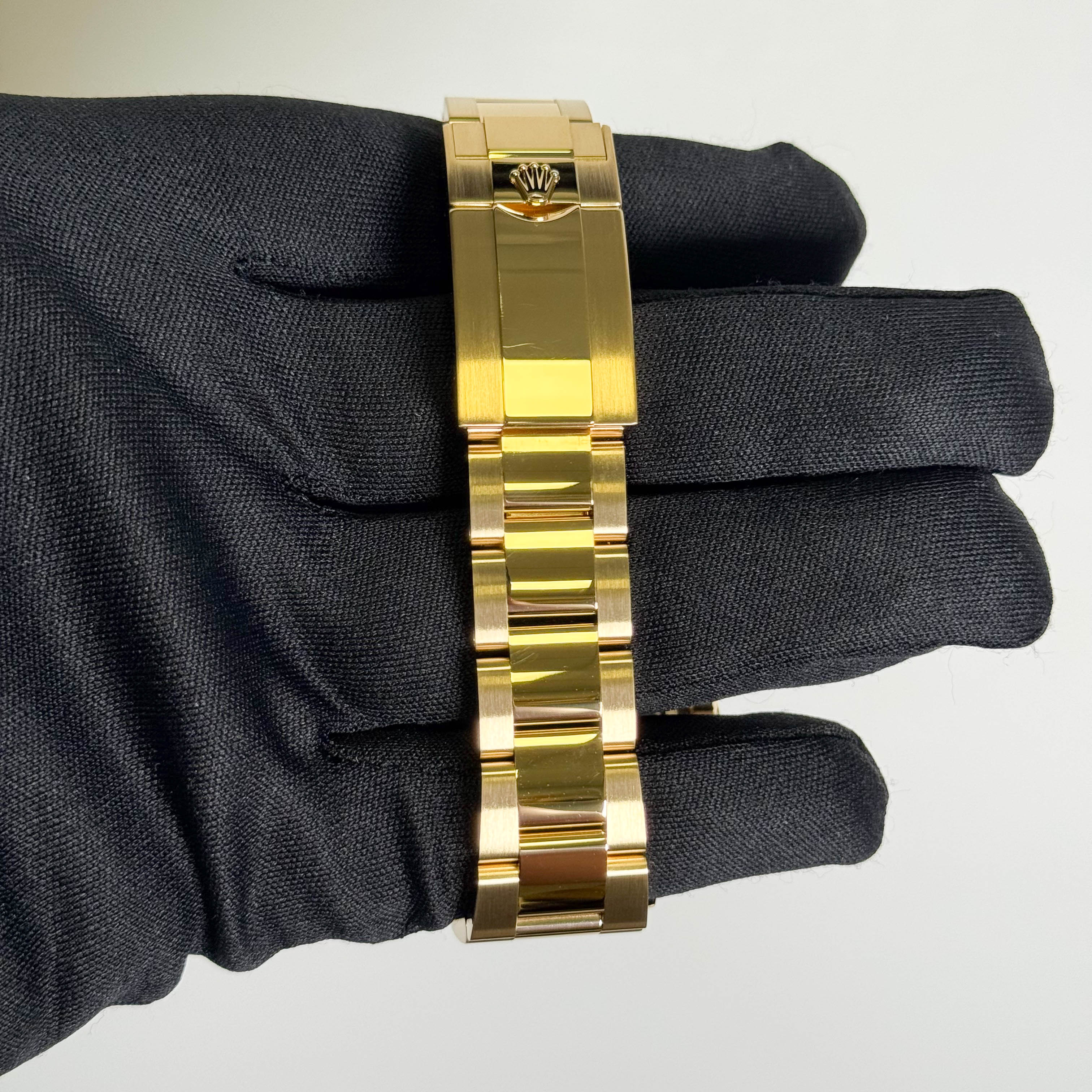 Rolex Daytona 40mm Black Dial Watch Ref# 126508