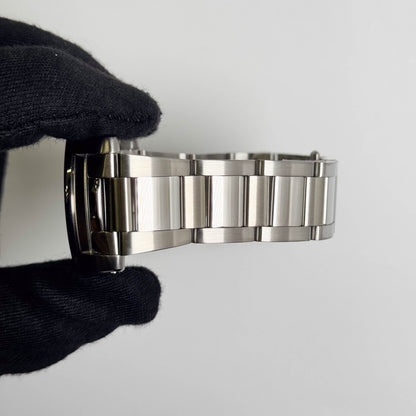 Cartier Calibre De Stainless Steel 42mm Silver Roman Dial Watch Ref# W7100015