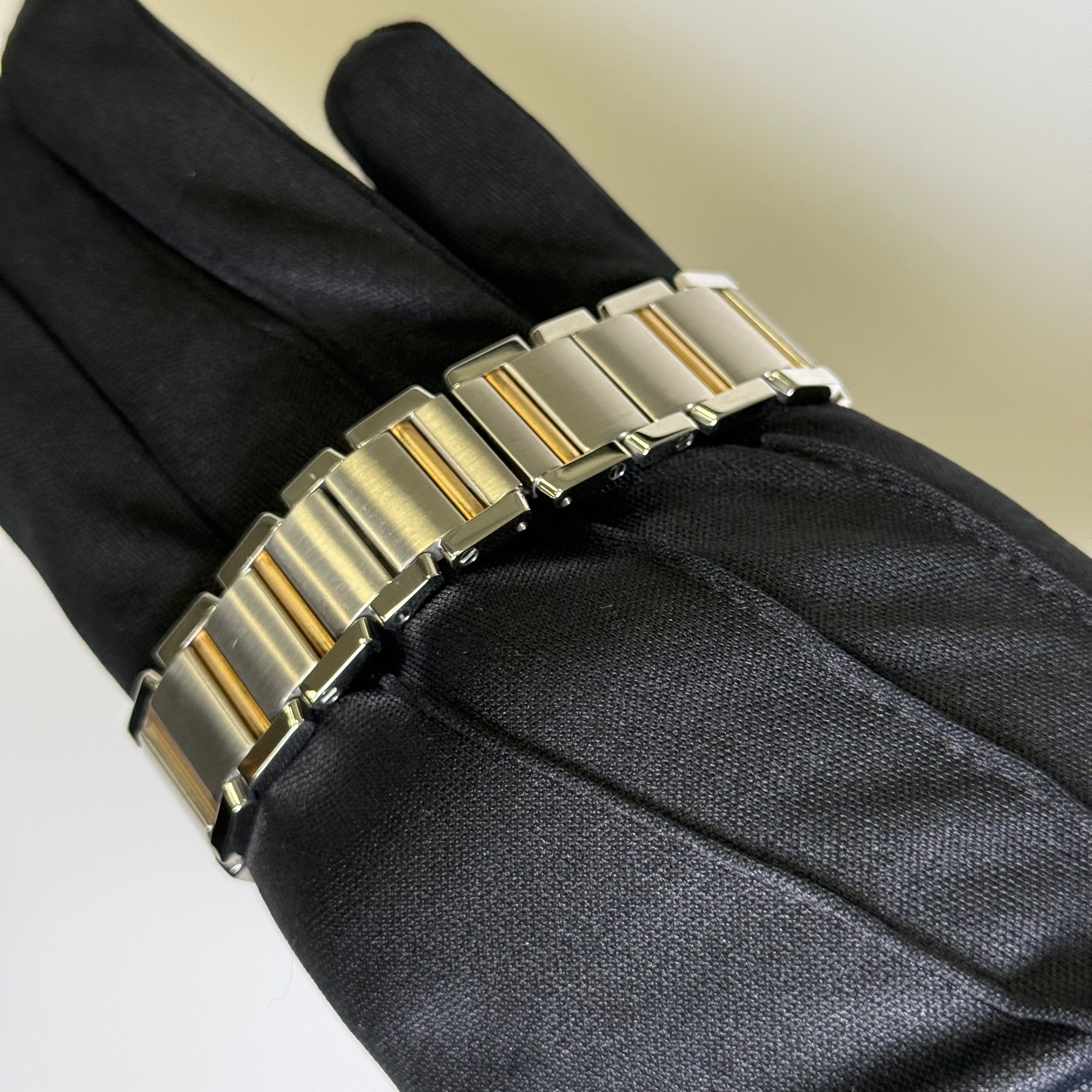 Cartier Tank 25mm White Dial Watch Ref# W51012Q4