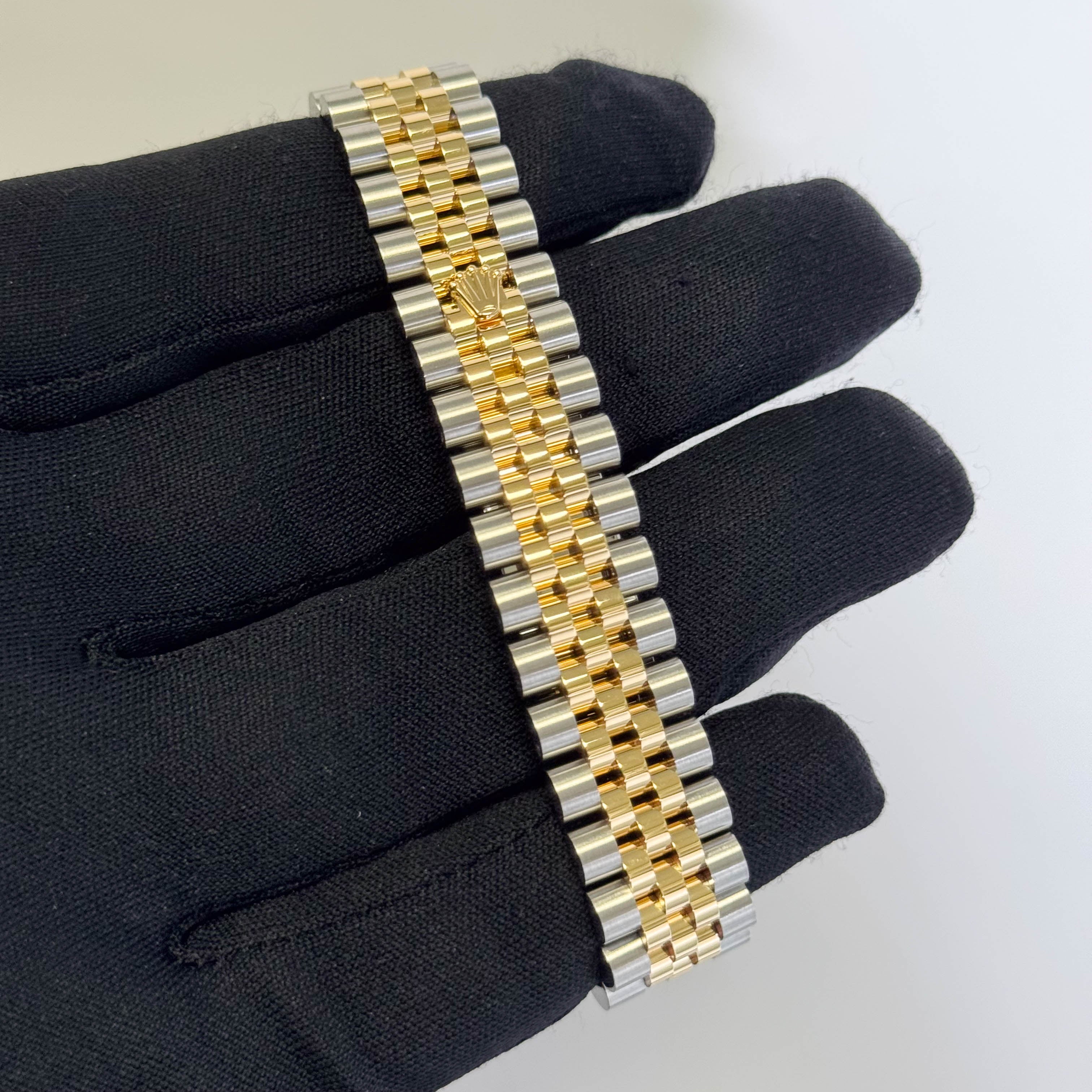 Rolex Datejust 31mm Champagne Dial Watch Ref# 278273