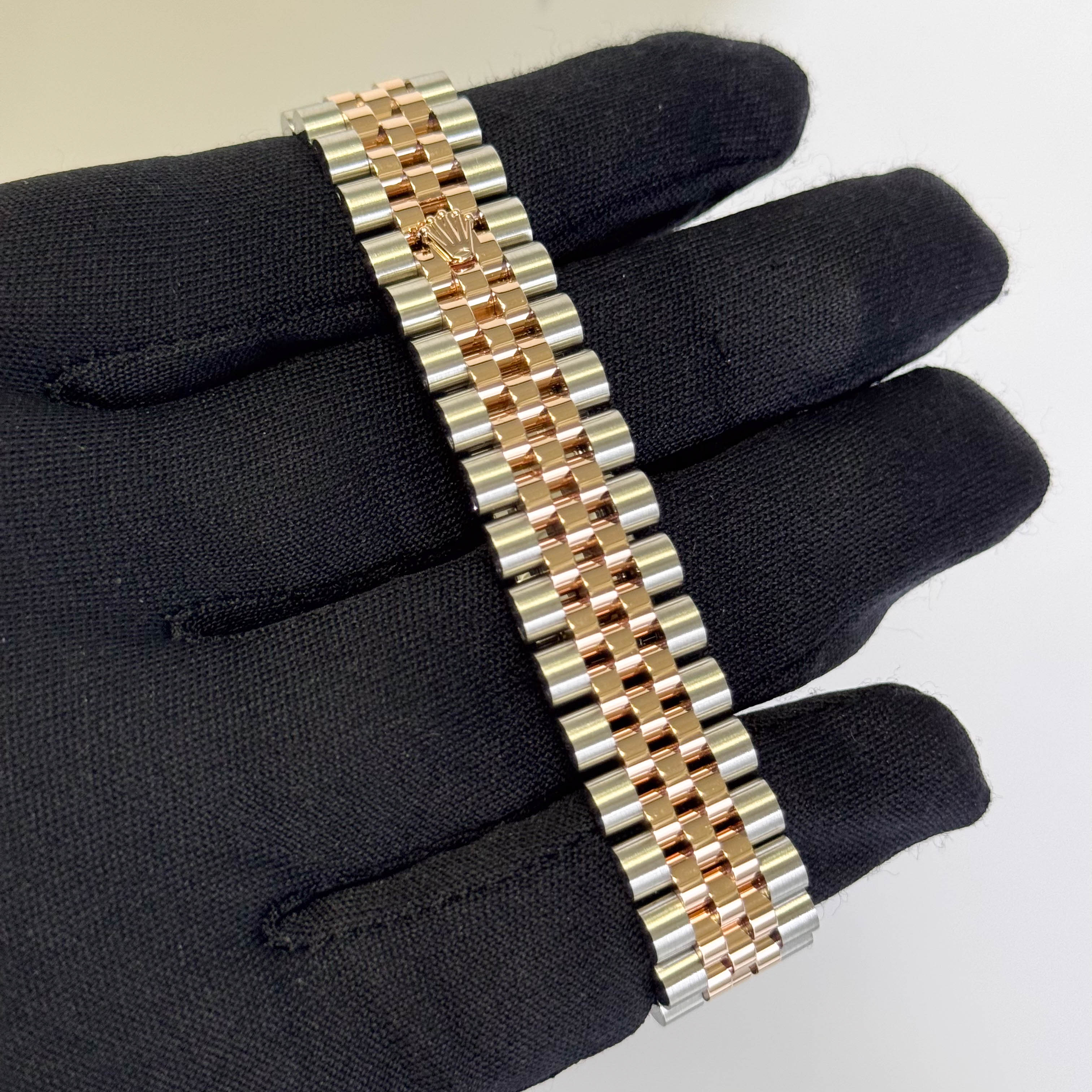 Rolex Datejust 31mm Rhodium Dial Watch Ref# 278271