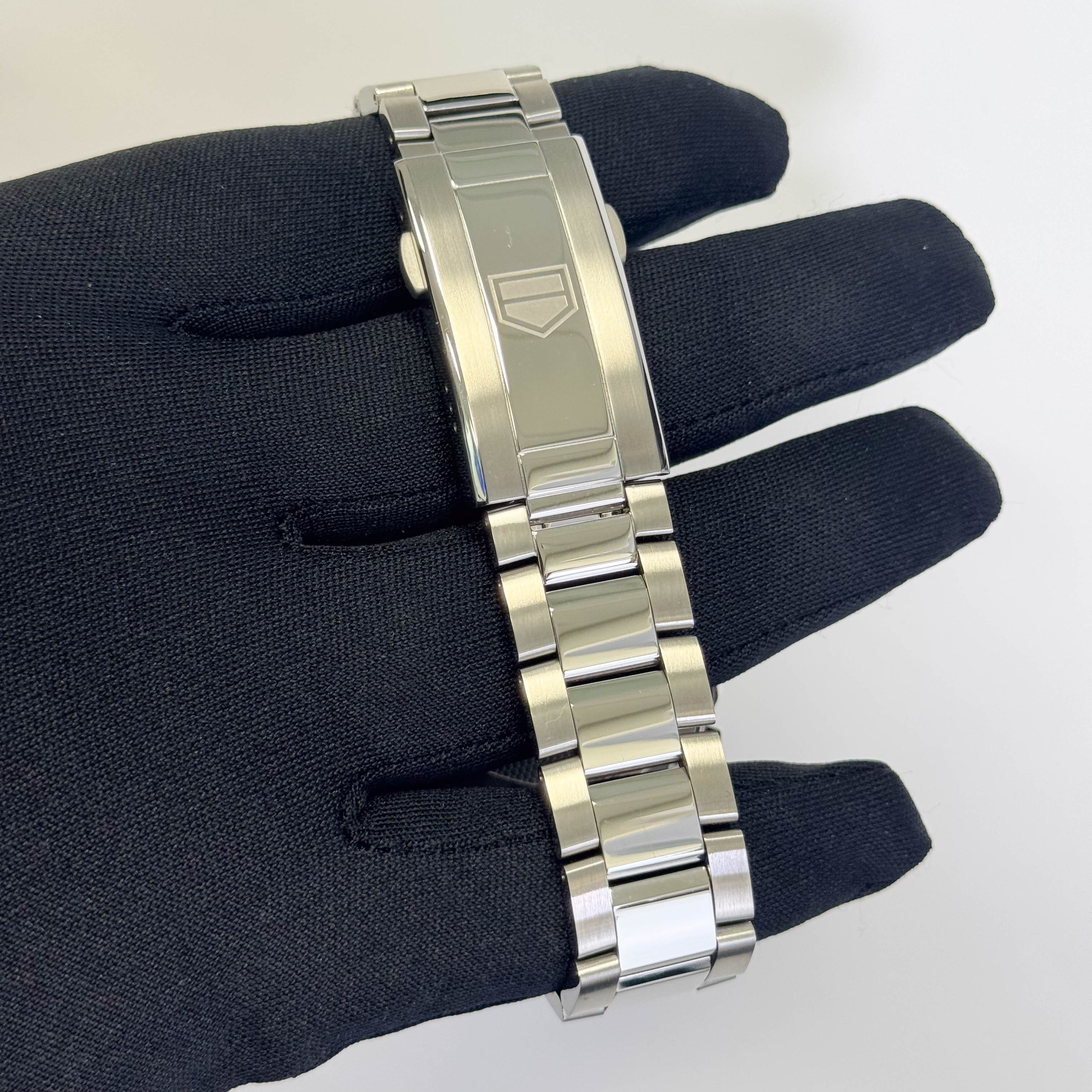 Tag Heuer Aquaracer 40mm Blue Dial Watch Ref# CBP1113.BA0627