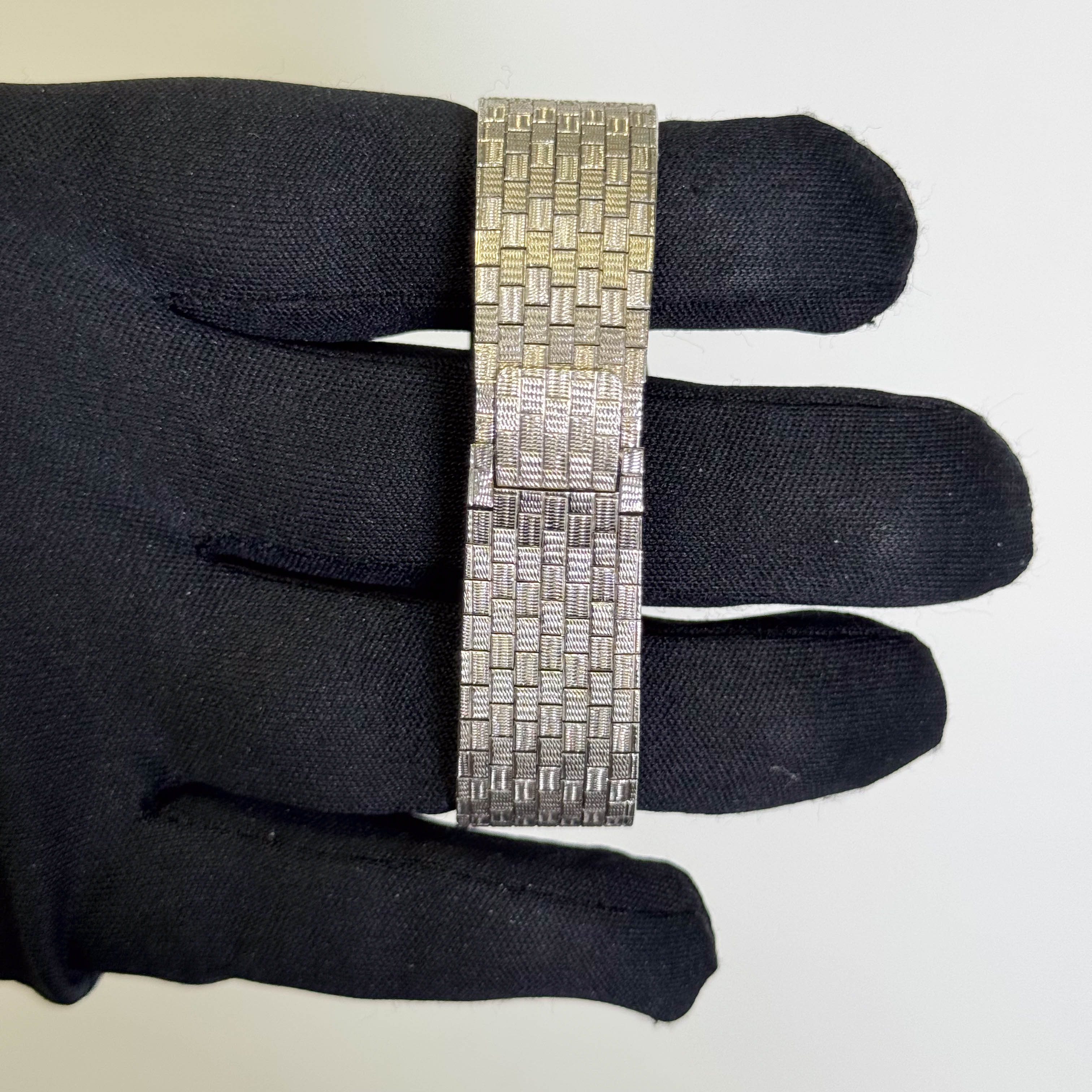 Piaget Limelight 23mm White Dial Watch Ref# 9148 - Happy Jewelers Fine Jewelry Lifetime Warranty