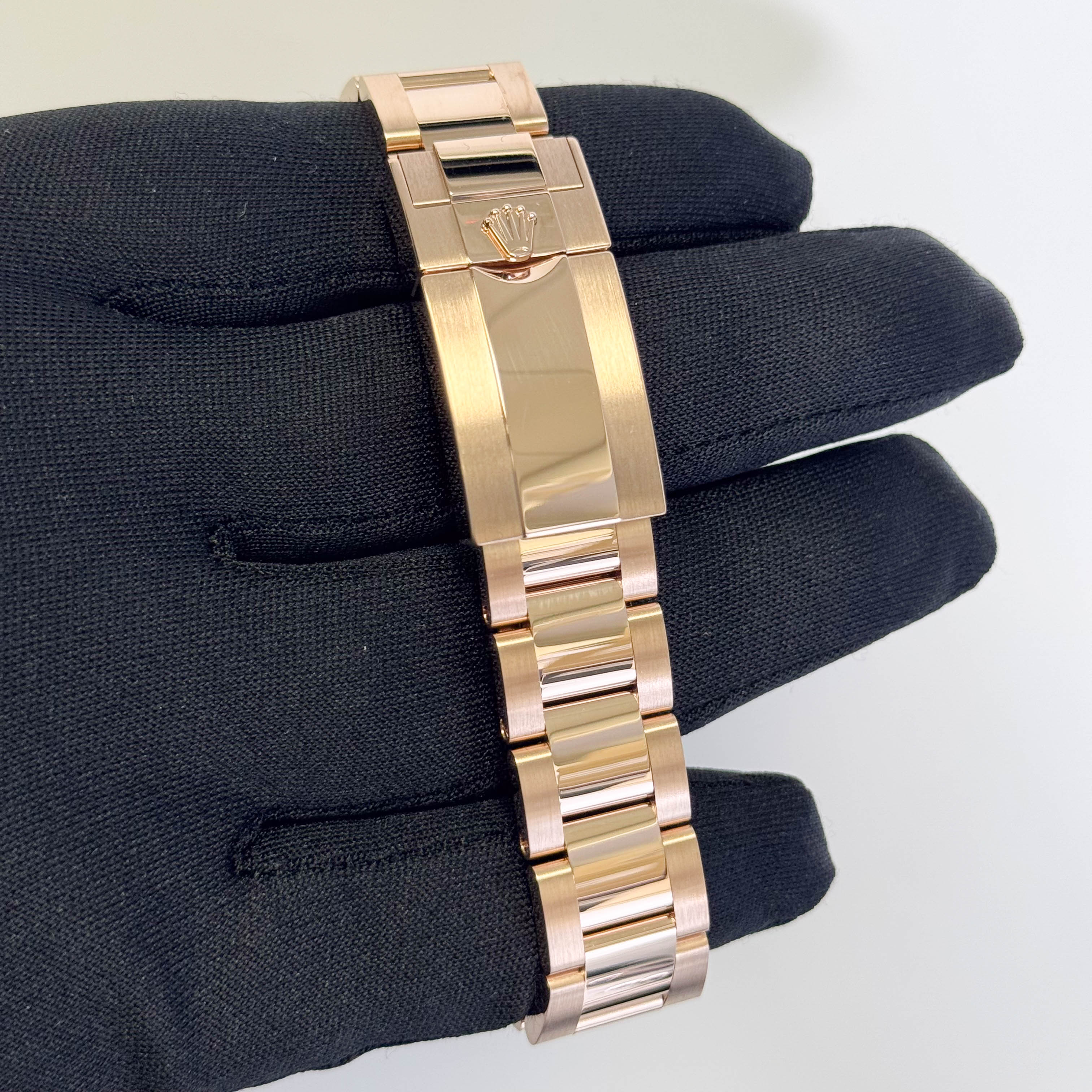 Rolex Daytona 40mm Black Dial Watch Ref# 126505