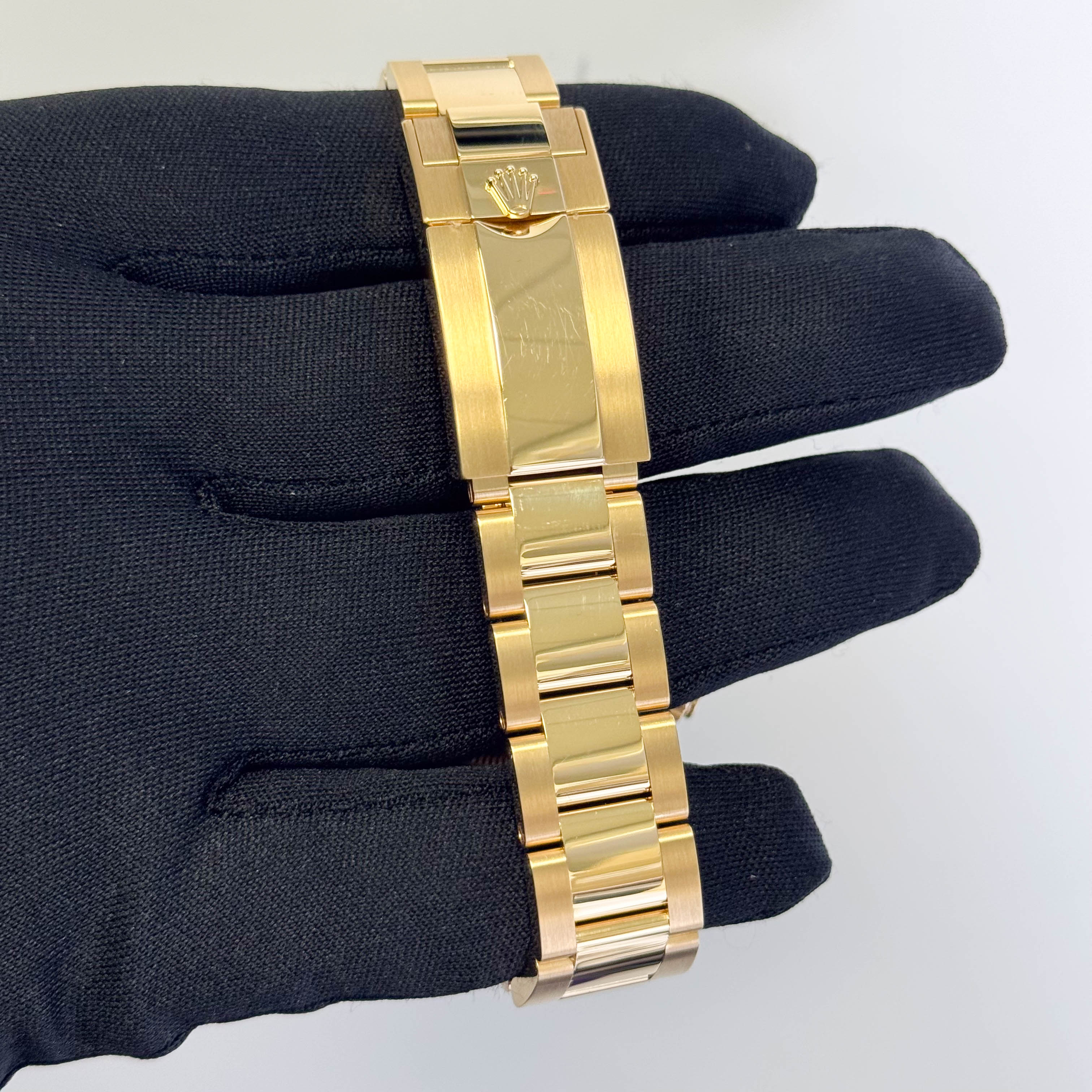 Rolex Daytona 40mm Green Dial Watch Ref# 126508