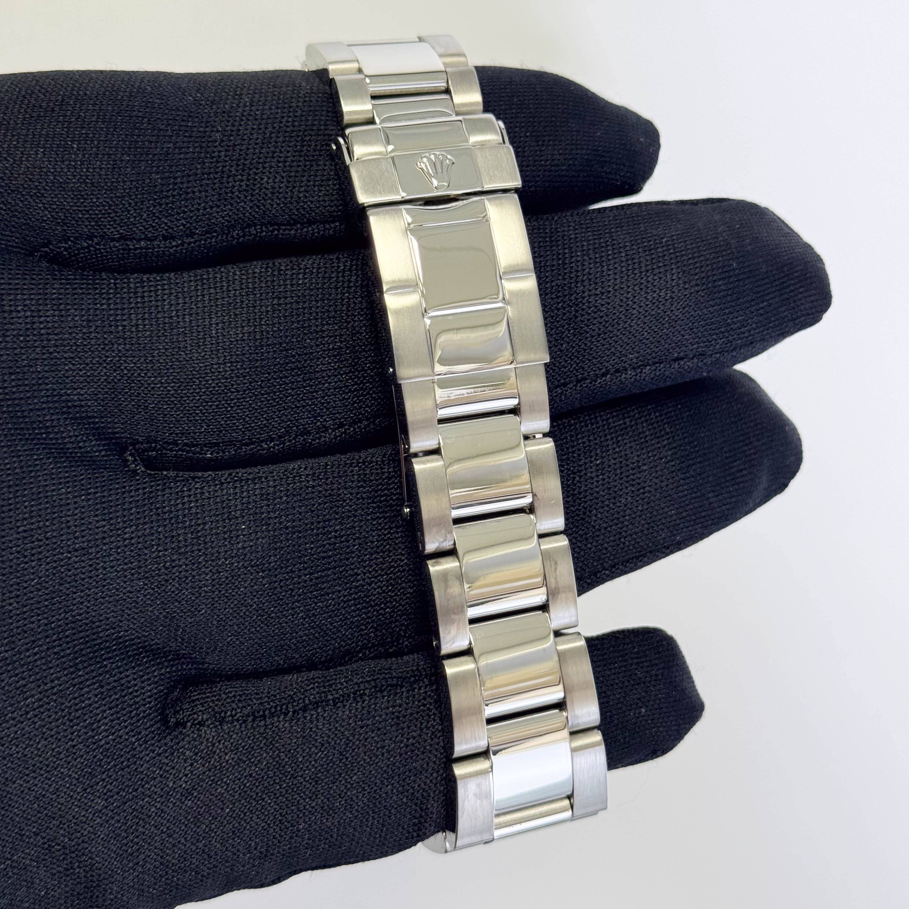 Rolex Yacht-Master 40mm Blue Dial Watch Ref# 16622