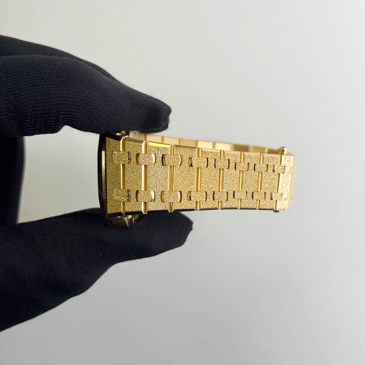 Audemars Piguet Royal Oak Frosted Yellow Gold 34mm Crystal Sand Plated Dial Watch Ref# 77450BA.GG.1361BA.01