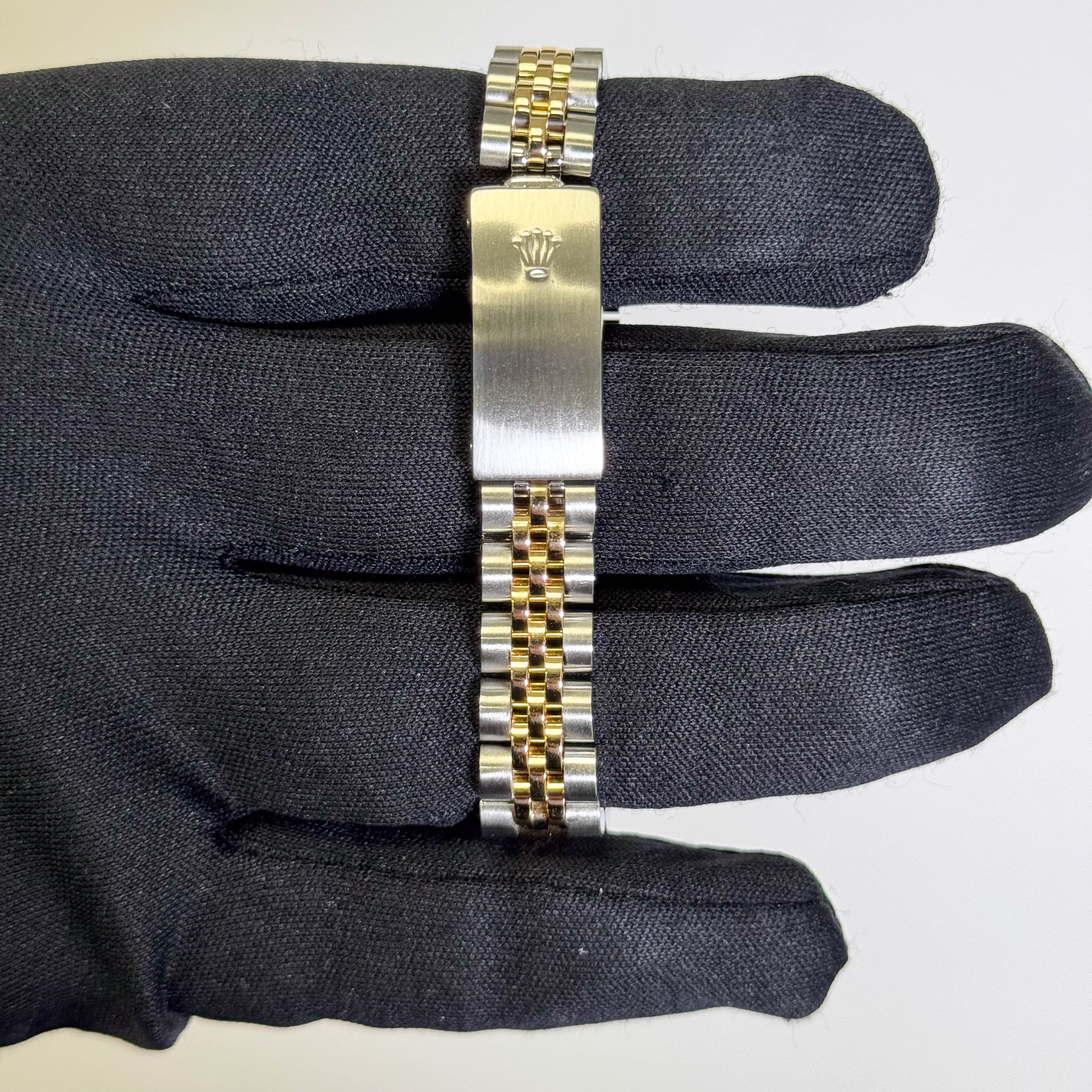 Rolex Datejust 26mm MOP Dial Watch Ref# 69173 - Happy Jewelers Fine Jewelry Lifetime Warranty