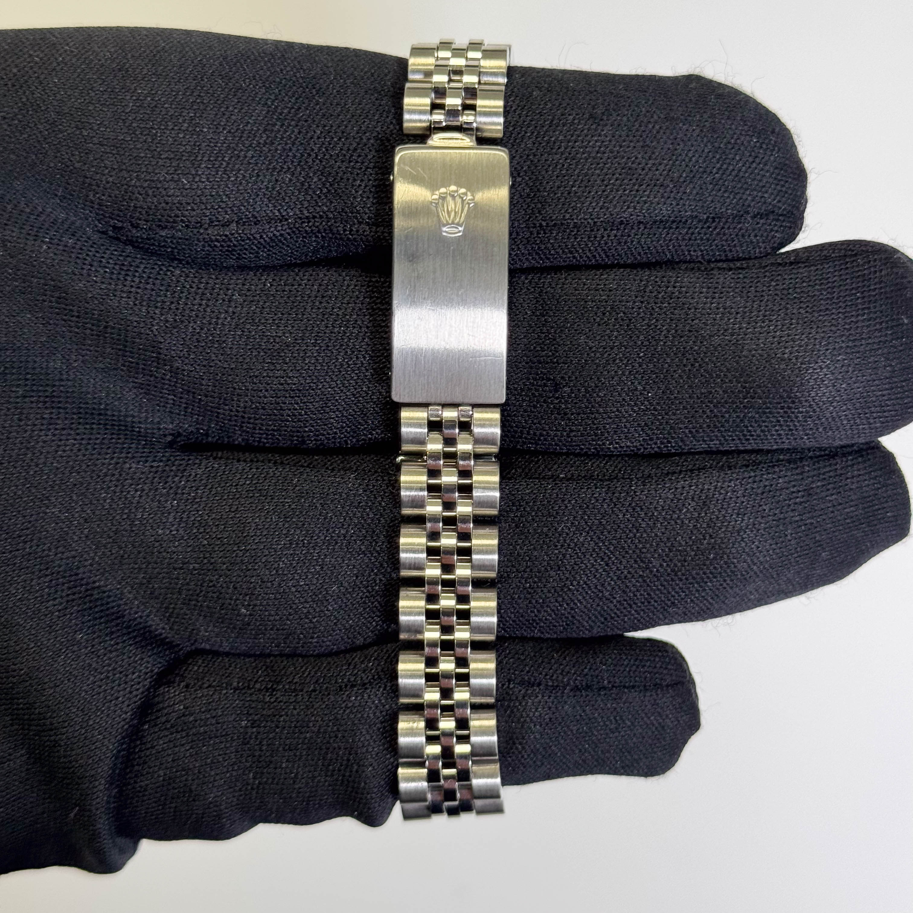 Rolex Datejust 26mm Silver Dial Watch Ref# 69174 - Happy Jewelers Fine Jewelry Lifetime Warranty