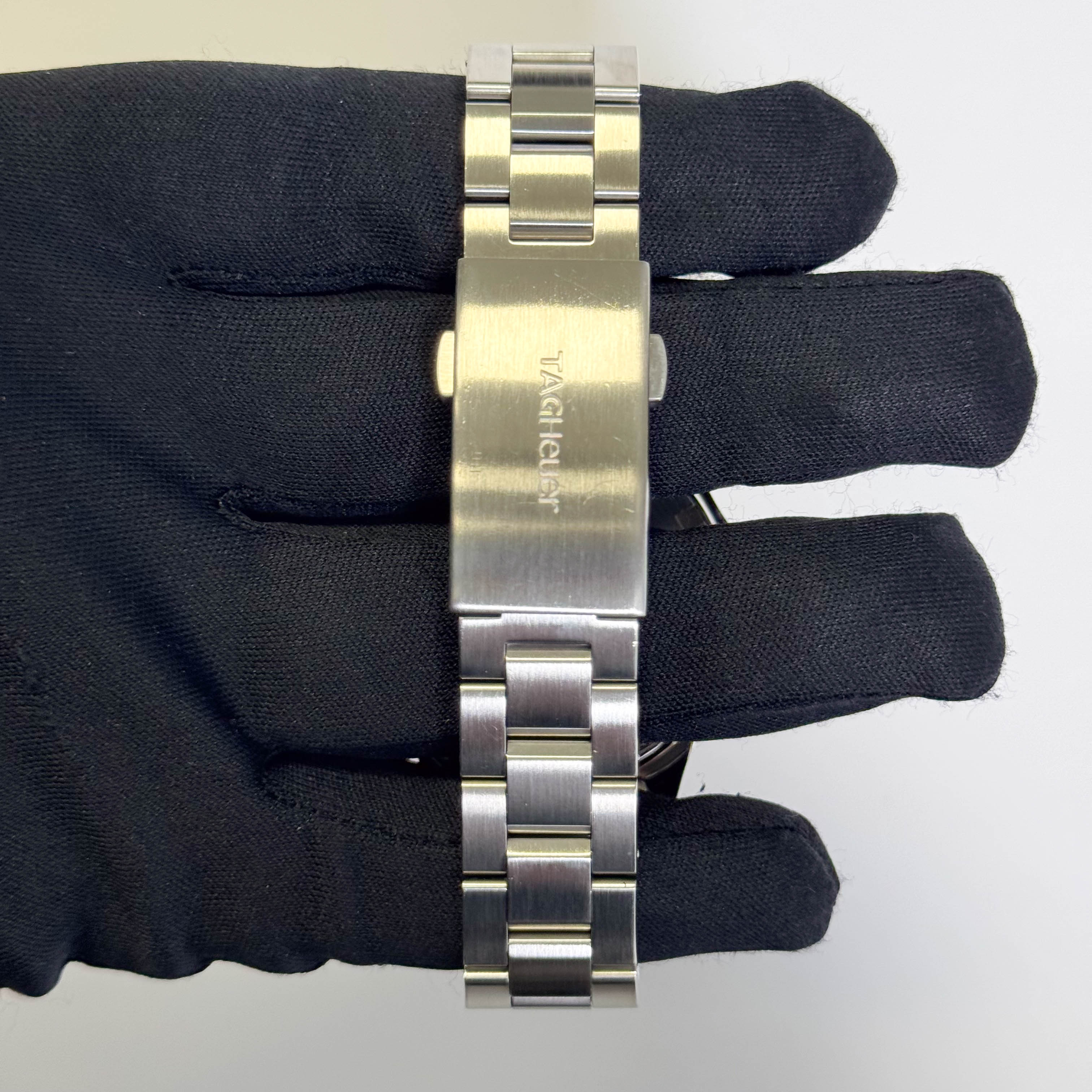 Tag Heuer Aquaracer 41mm Black Dial Watch Ref# WAP2010