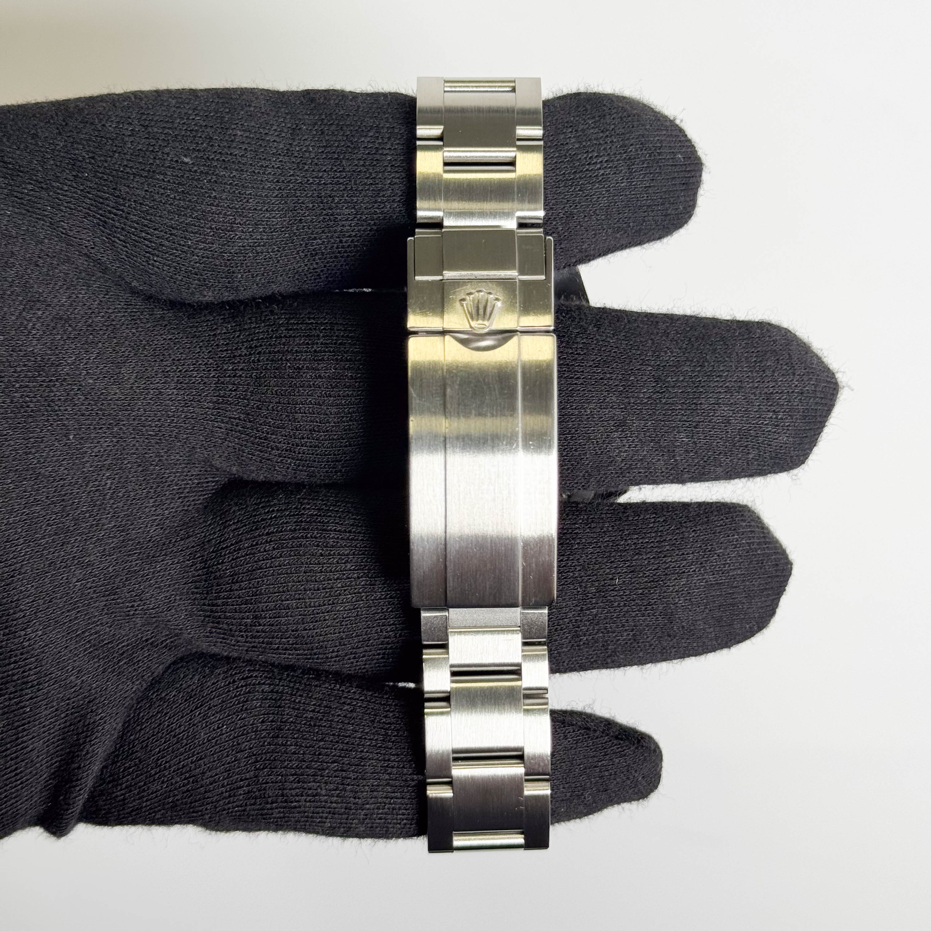 Rolex Submariner 40mm Black Dial Watch Ref# 116610