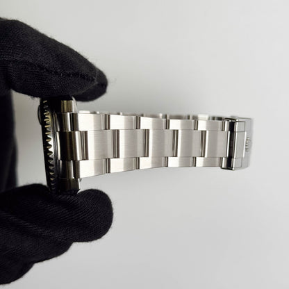 Rolex Submariner 40mm Black Dial Watch Ref# 116610