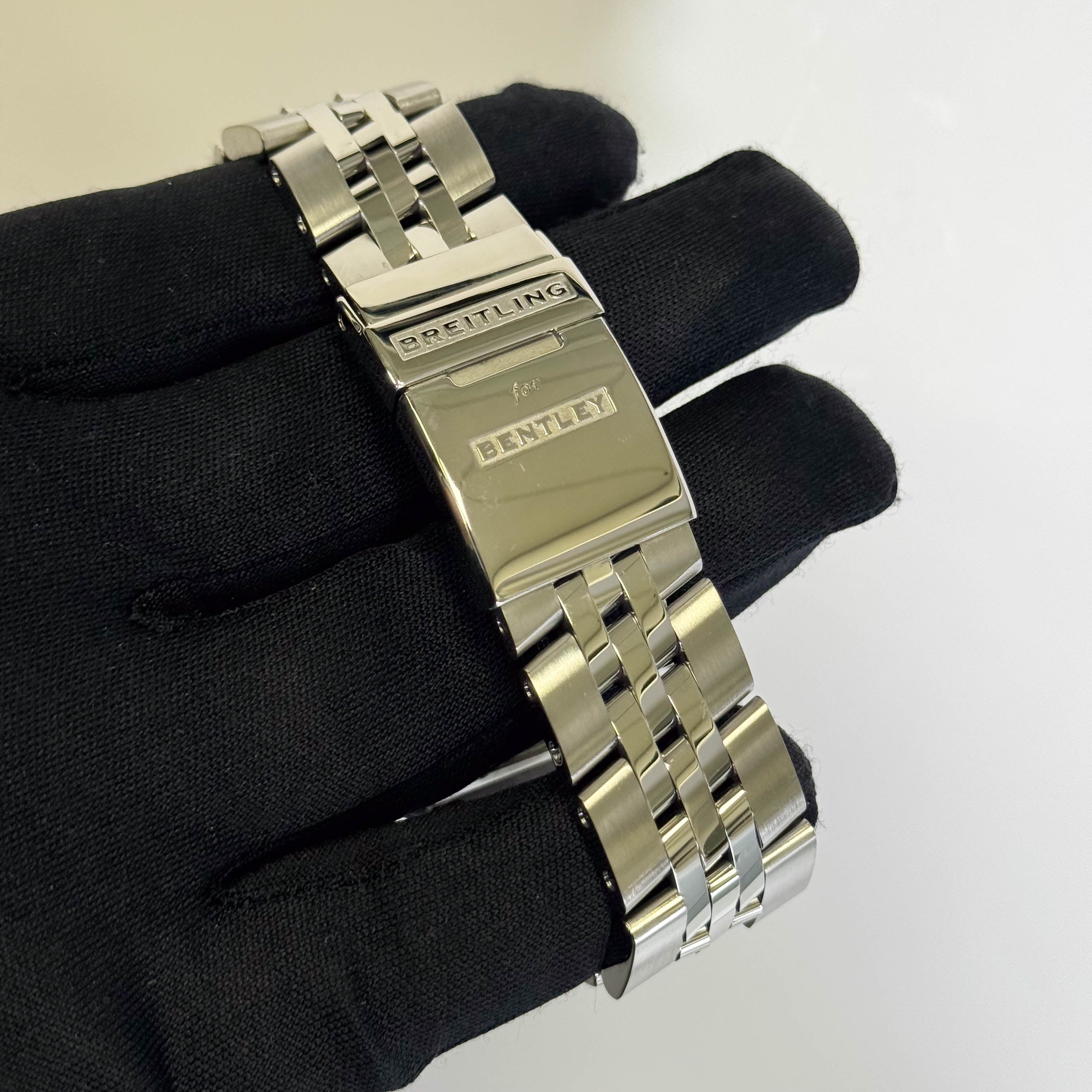 Breitling Bentley 49mm White Dial Watch Ref# A25366 - Happy Jewelers Fine Jewelry Lifetime Warranty