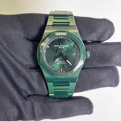 Girard Perregaux Laureato 38mm Green Dial Watch Ref# 81005-32-3080-1CX