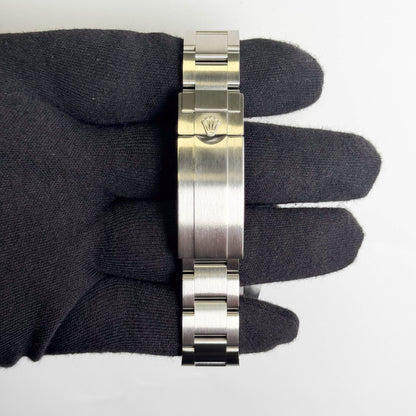 Rolex Submariner 40mm Green Dial Watch Ref# 116610LV