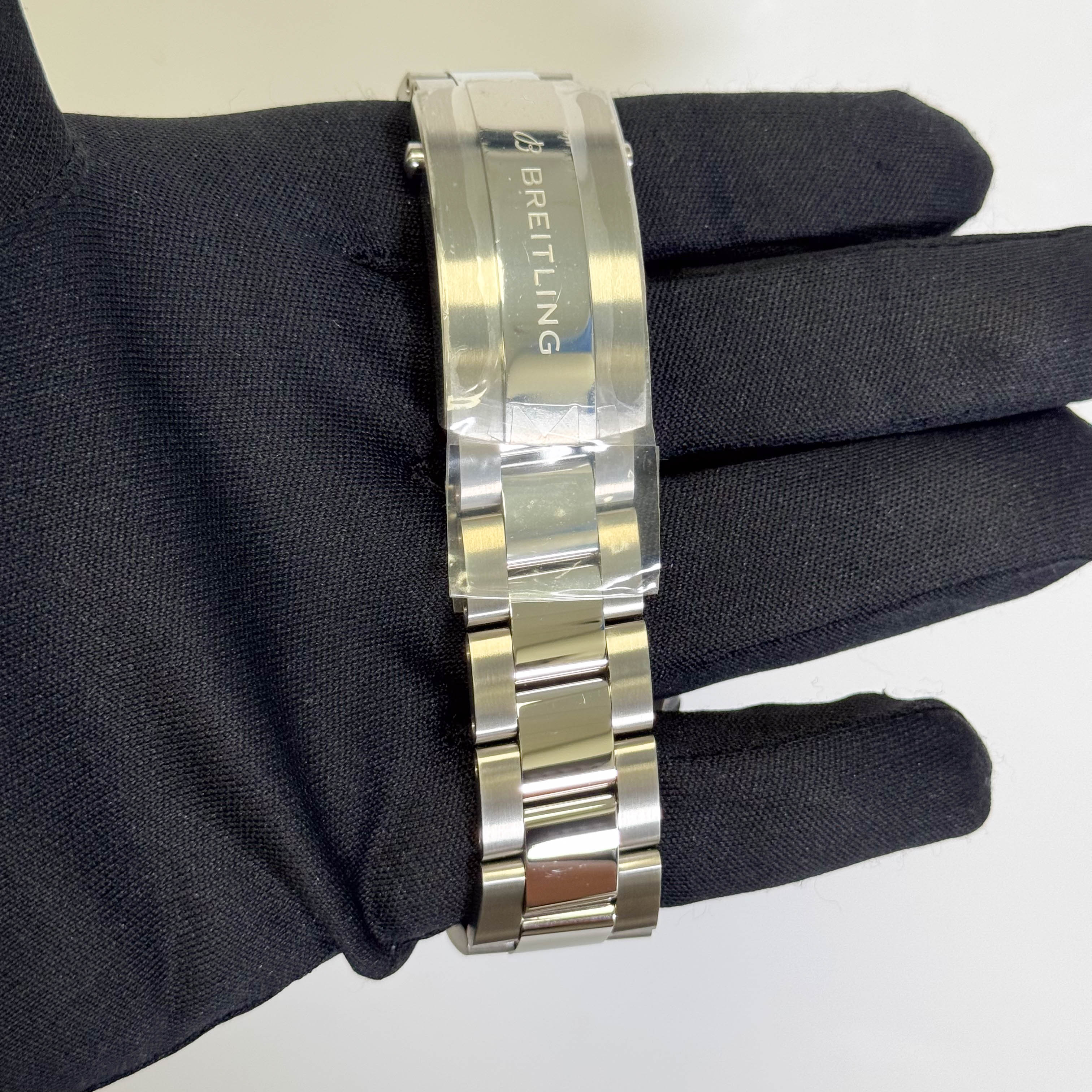 Breitling Superocean Automatic 42mm Black Dial Watch Ref# A17375211B1A1