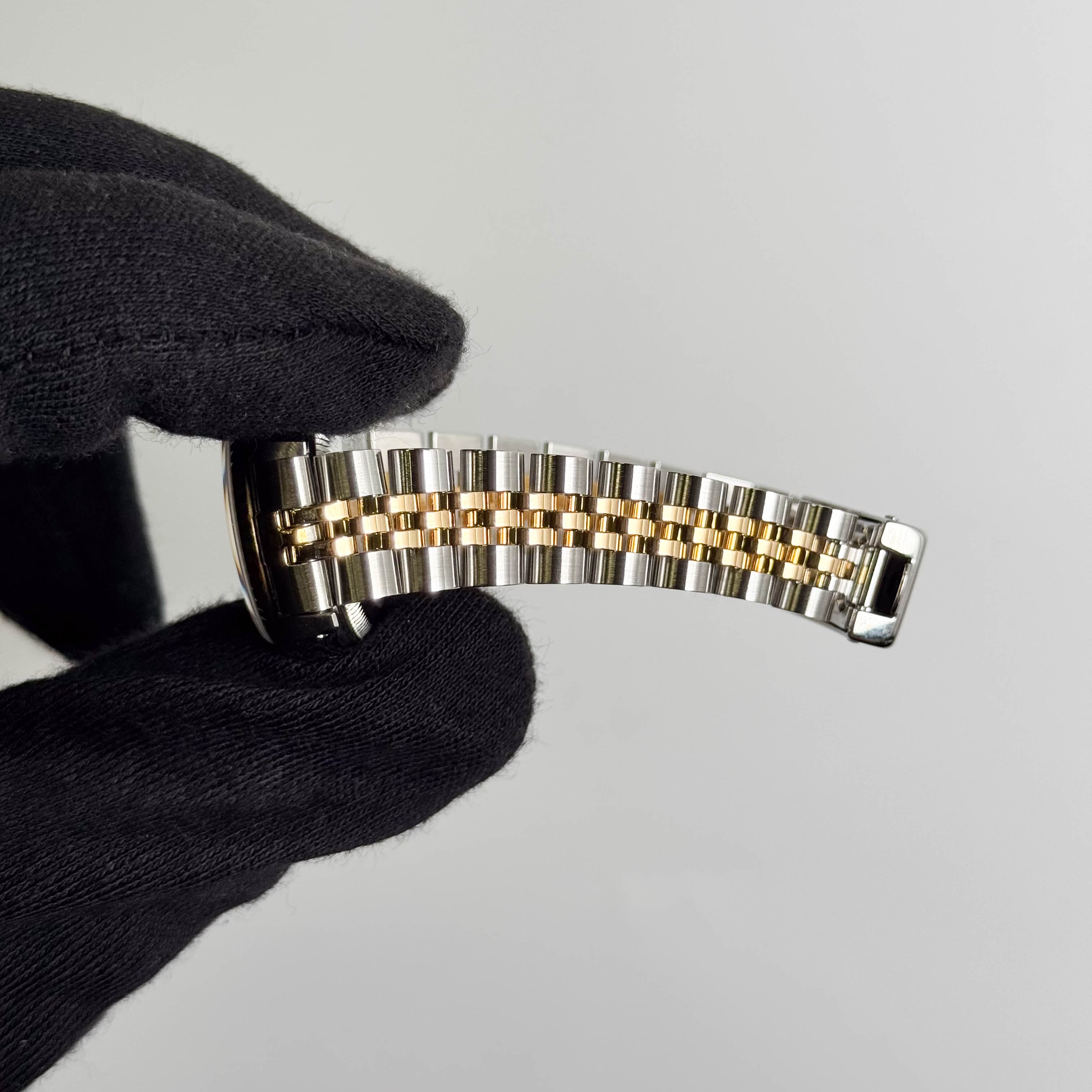 Rolex Datejust 26mm Champagne Dial Watch Ref# 69173