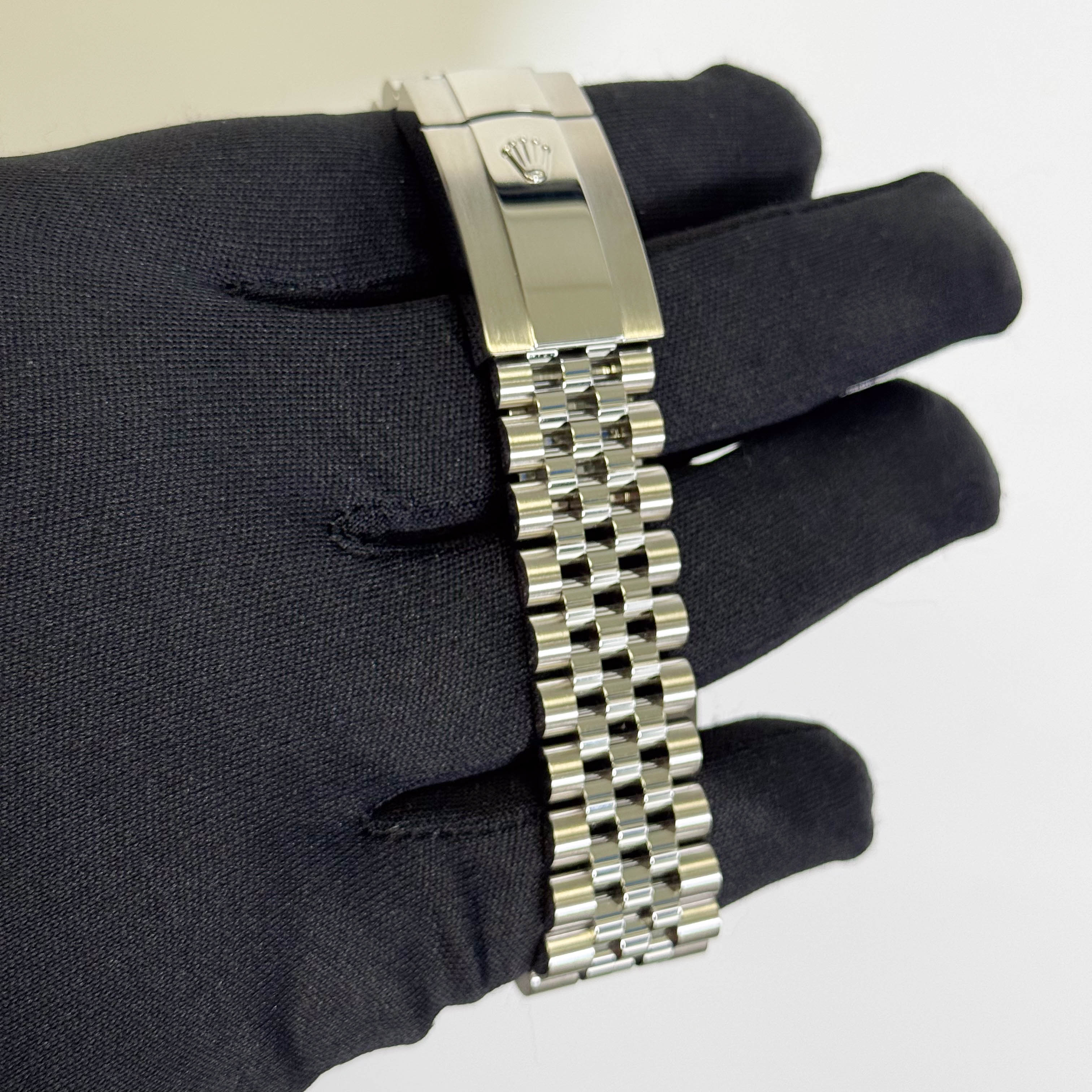 Rolex Datejust 41mm Black Dial Watch Ref# 126300 - Happy Jewelers Fine Jewelry Lifetime Warranty