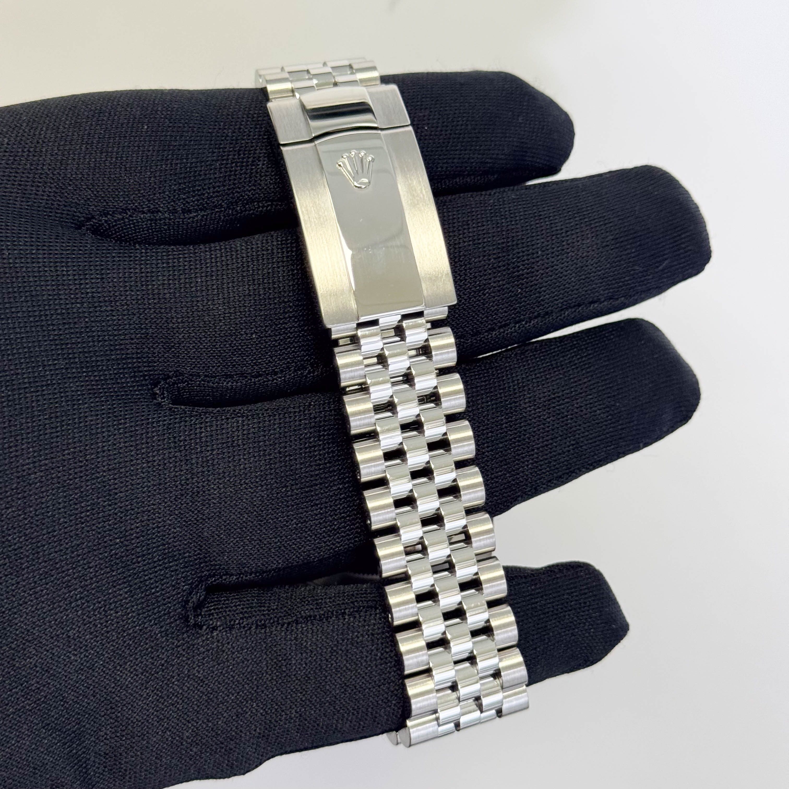 Rolex Datejust 41mm Rhodium Dial Watch Ref# 126334 - Happy Jewelers Fine Jewelry Lifetime Warranty