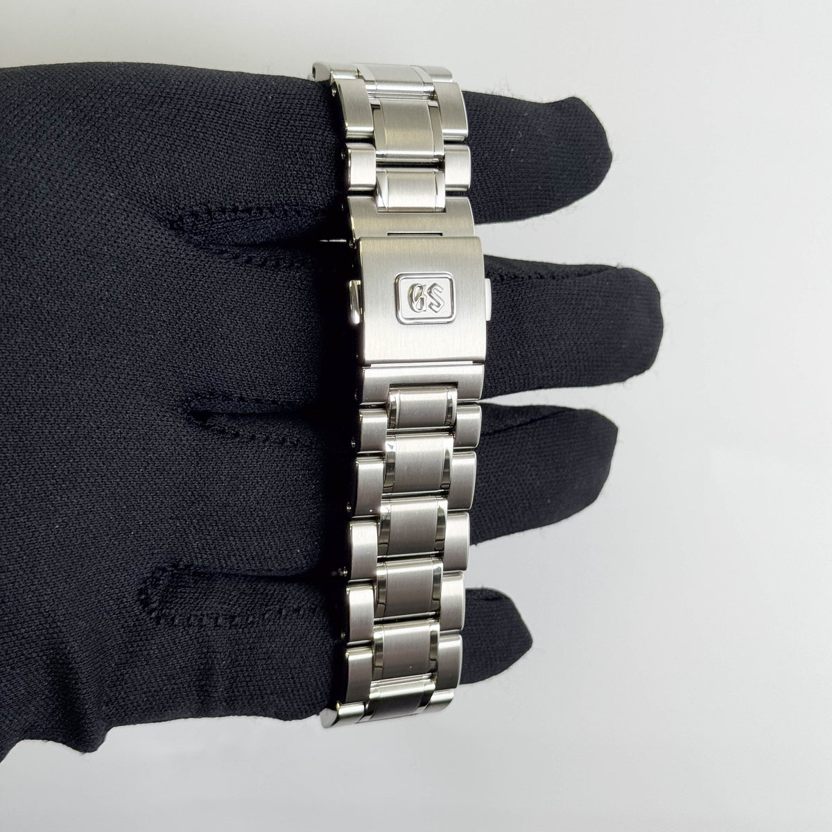 Grand Seiko Hi-Beat 36000 GMT White "Yukigesho" Dial Watch Ref# SBGJ271