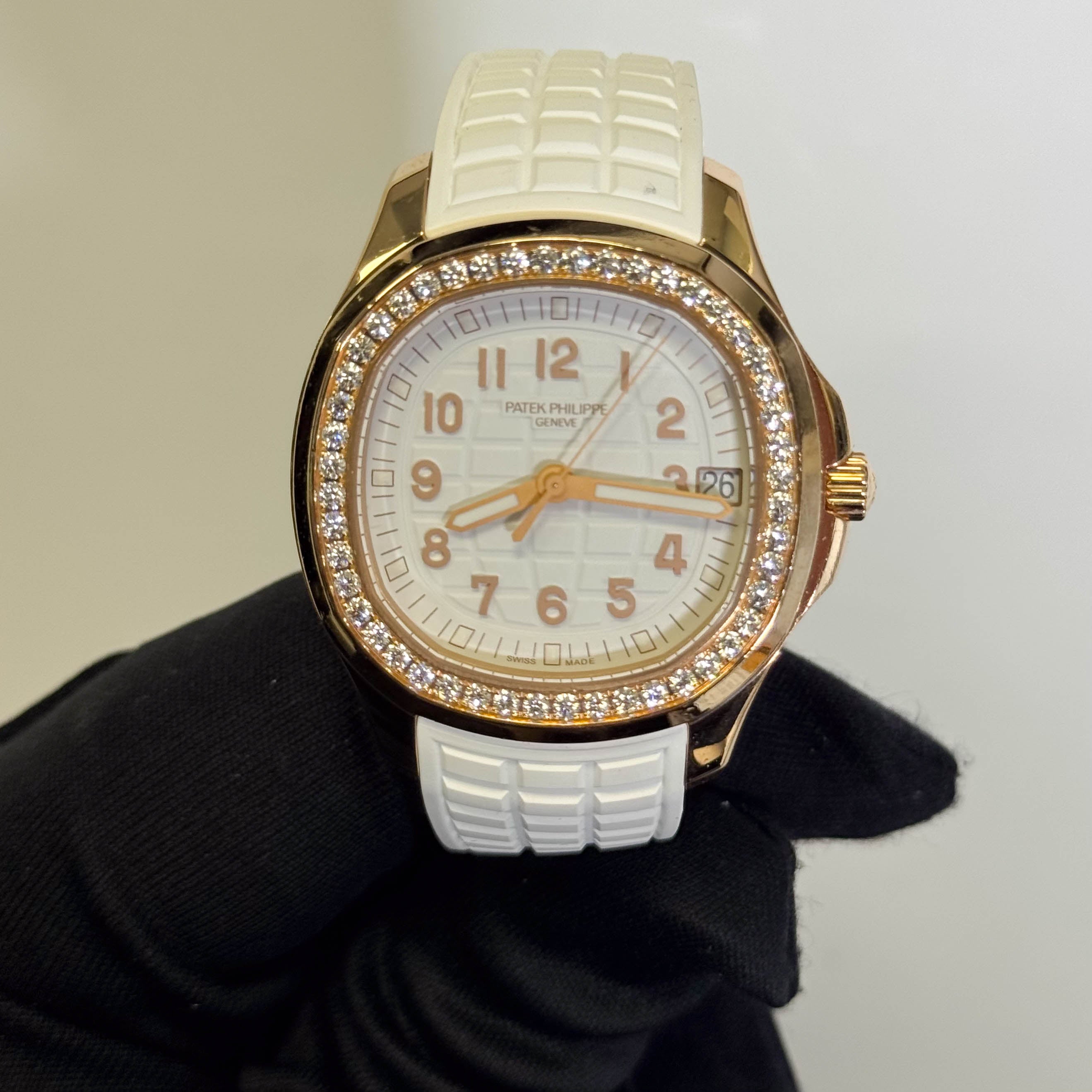 Patek Philippe Aquanaut 38.8mm White Dial Watch Ref# 5268/200R-001 - Happy Jewelers Fine Jewelry Lifetime Warranty