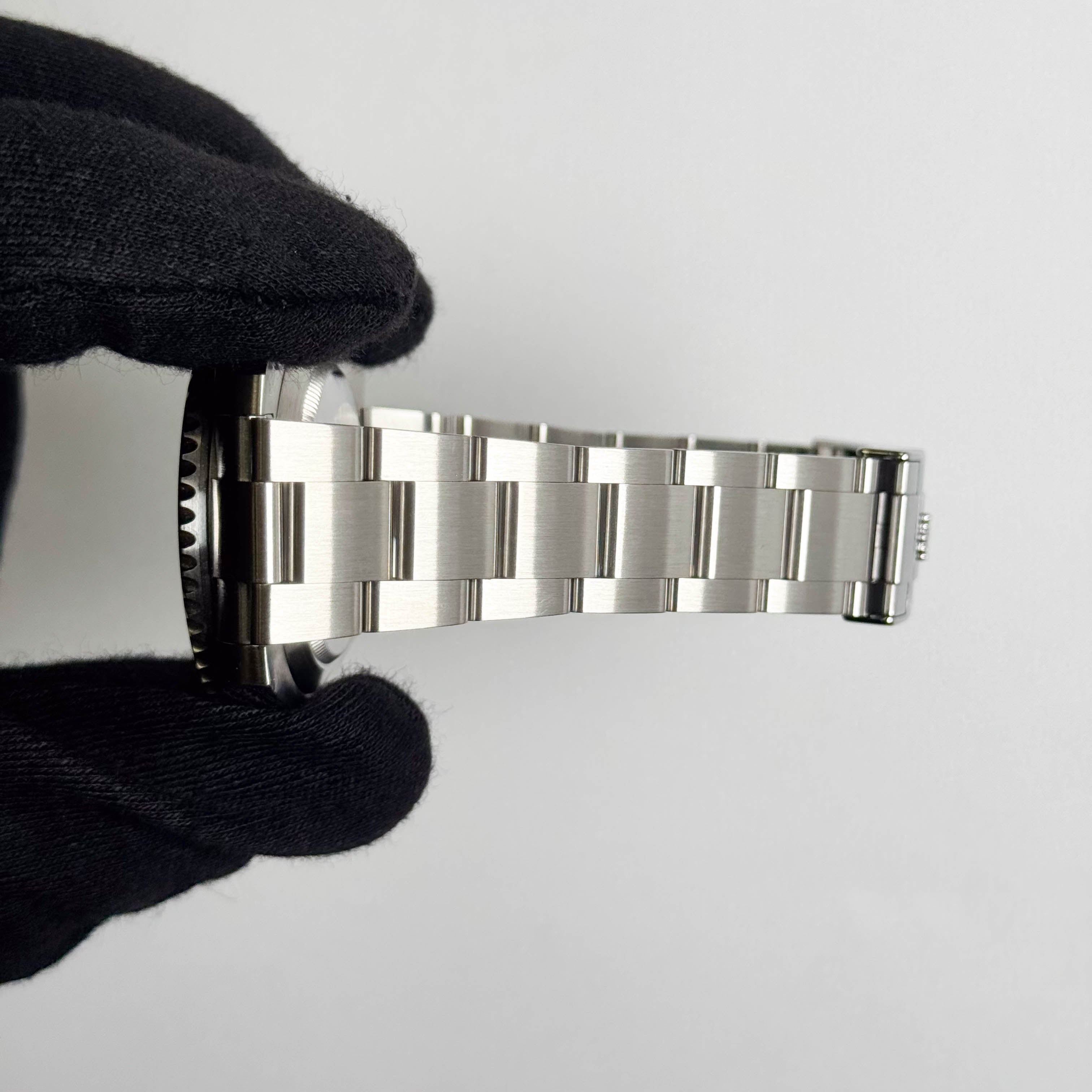 Rolex Submariner 40mm Black Dial Watch Ref# 116610LN