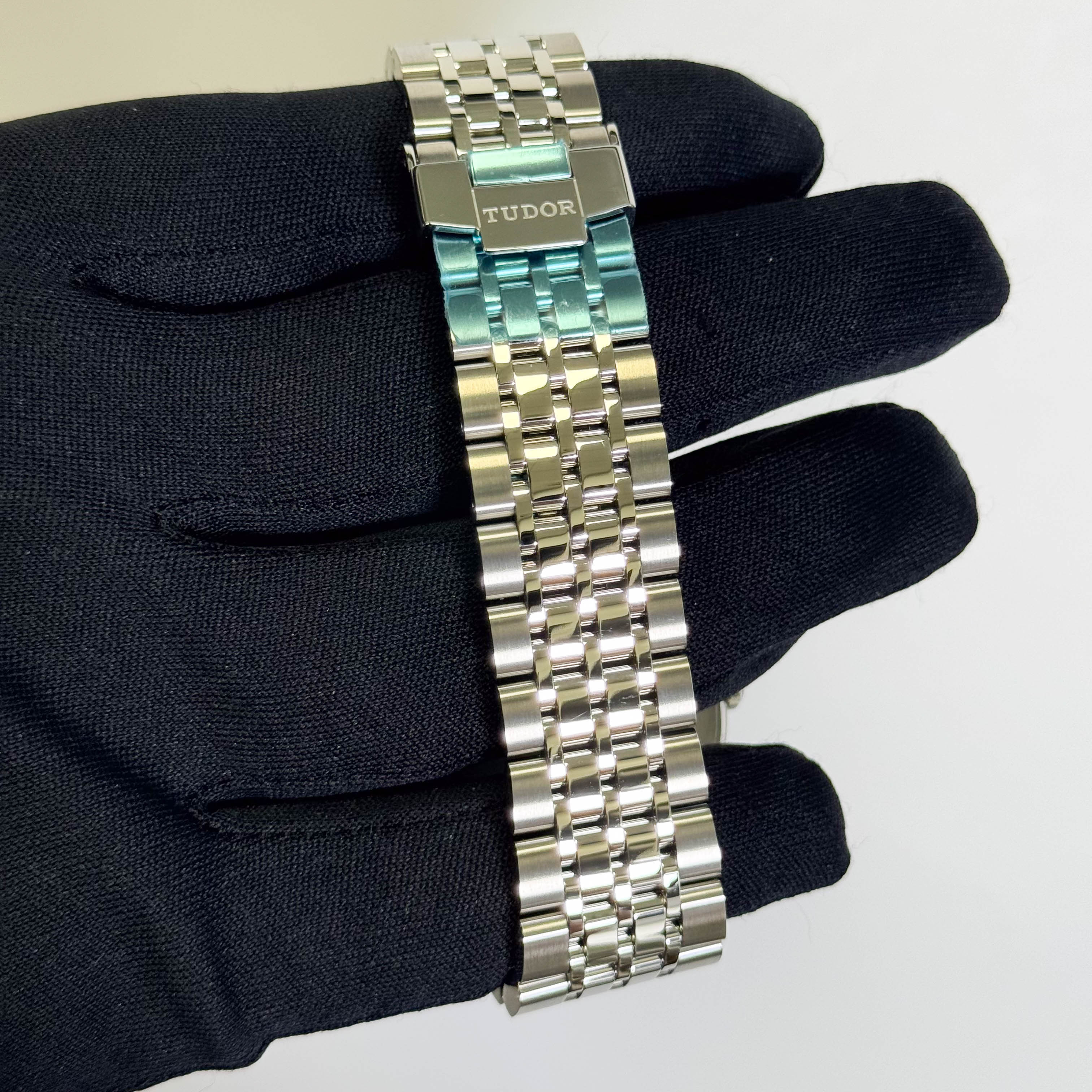 Tudor 1926 White Dial with Blue stick and Arabic Numbers Watch Ref# 91650 - Happy Jewelers Fine Jewelry Lifetime Warranty