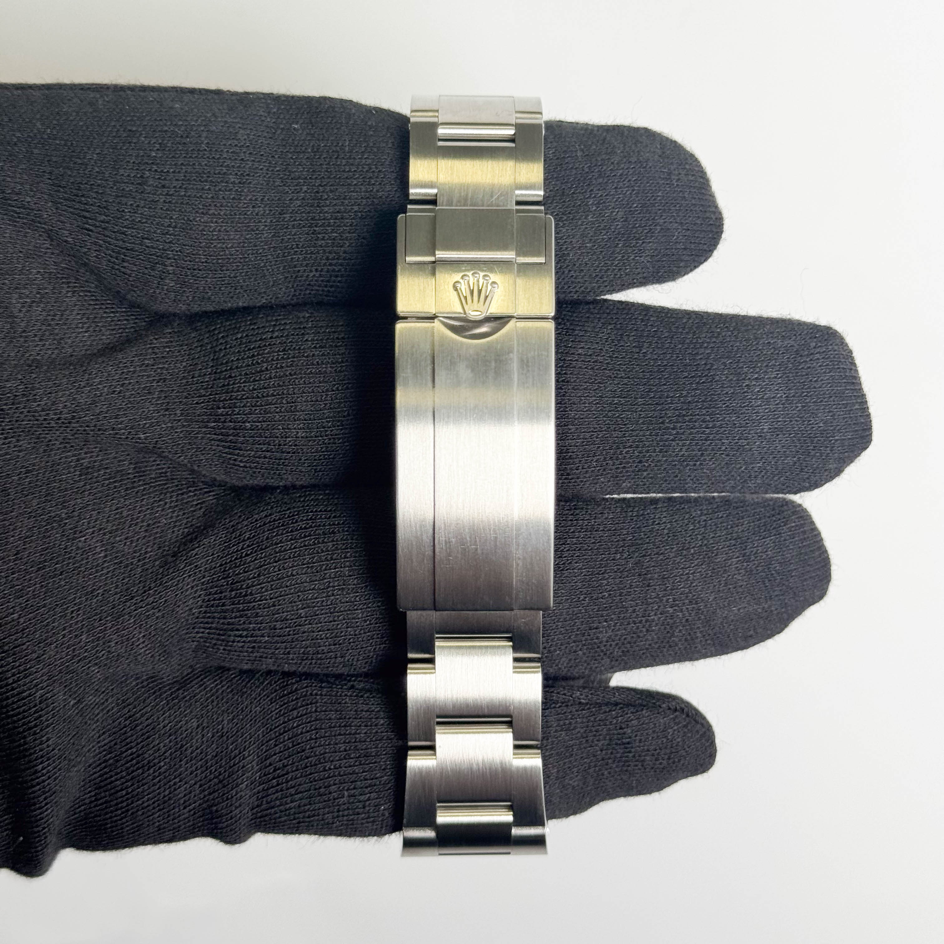 Rolex Submariner 40mm Black Dial Watch Ref# 116610LN