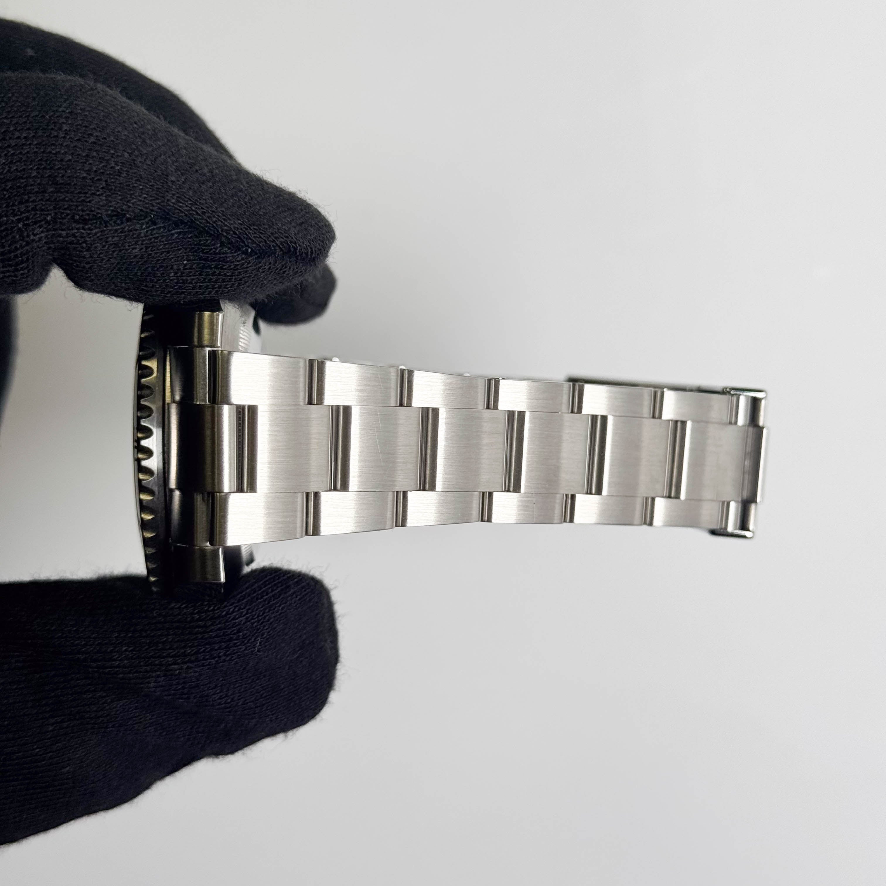 Rolex Submariner 40mm Black Dial Watch Ref# 116610LN