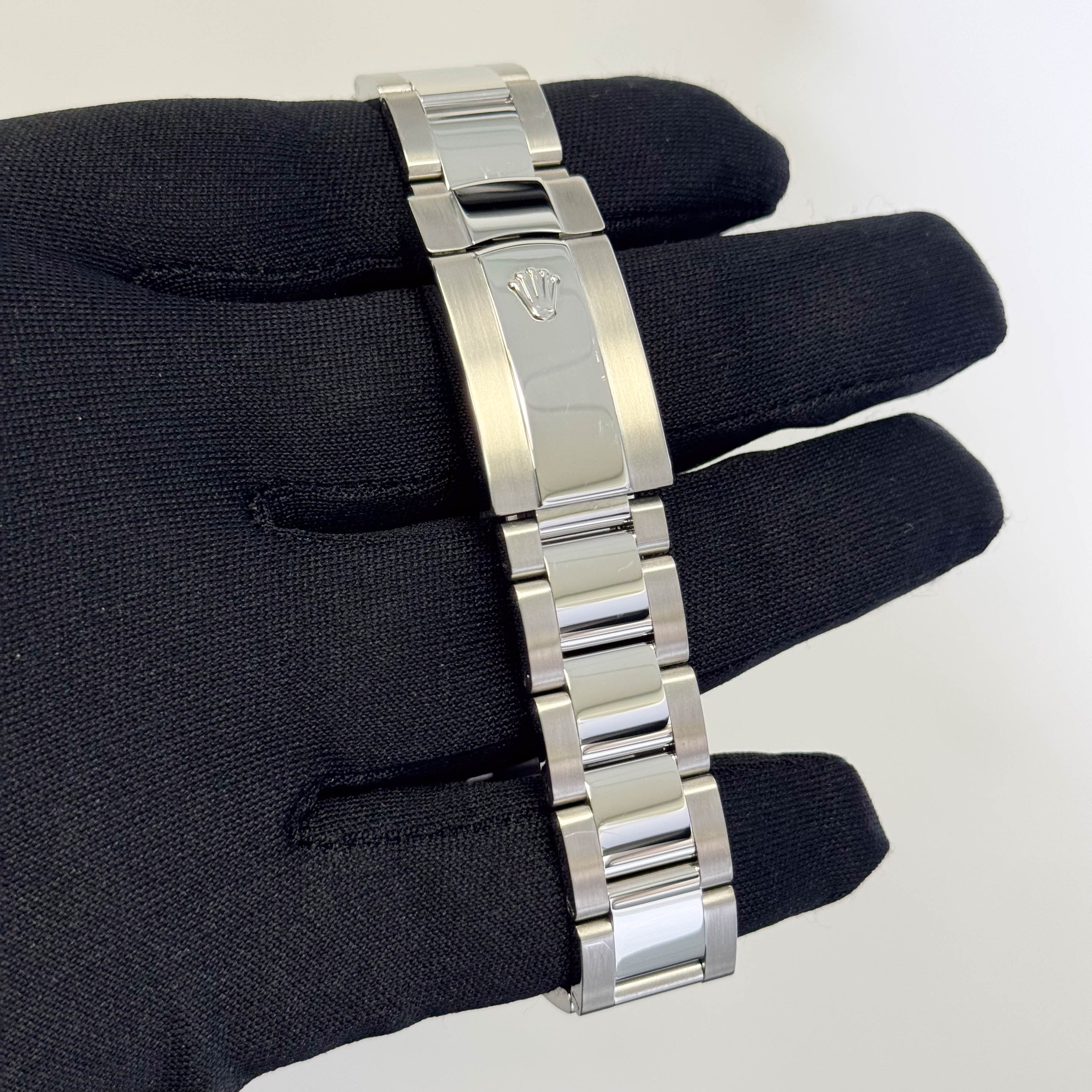 Rolex Milgauss 40mm Black Dial Watch Ref# 116400 - Happy Jewelers Fine Jewelry Lifetime Warranty