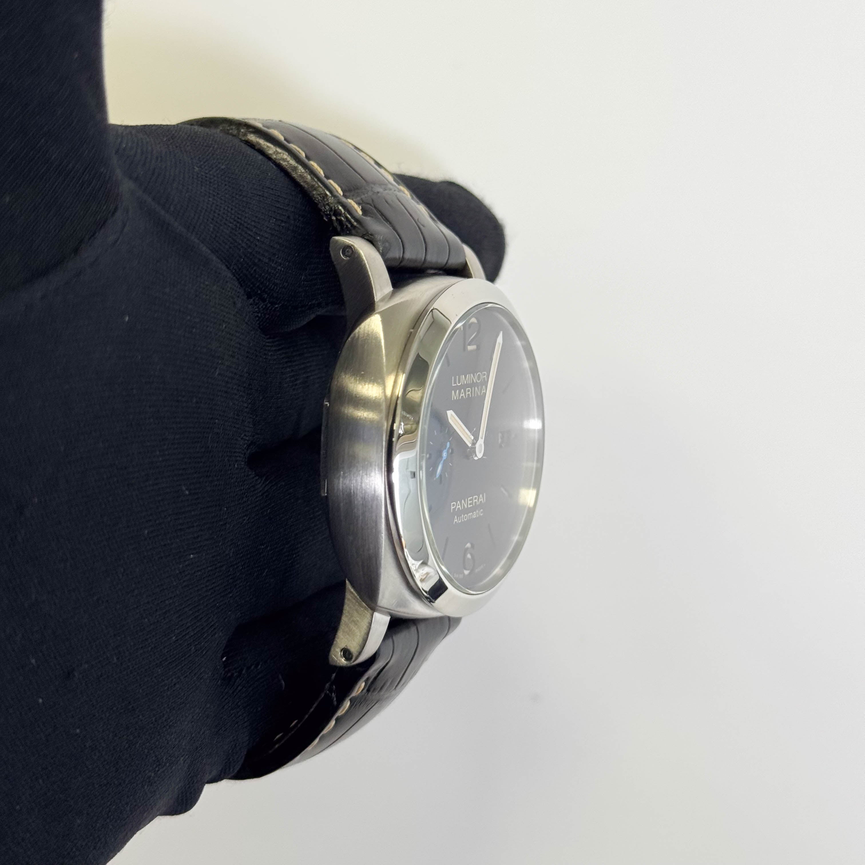 Panerai Luminor 42mm Black Dial Watch Ref# PAM01392 - Happy Jewelers Fine Jewelry Lifetime Warranty